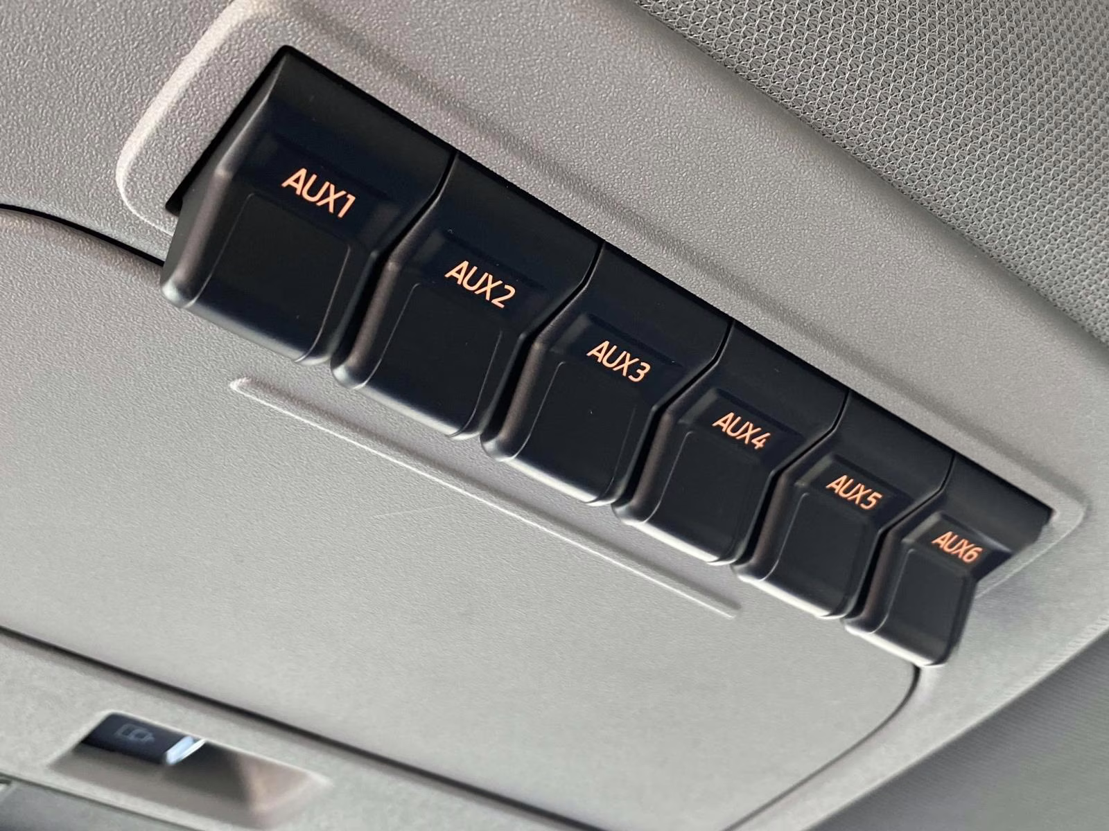 2026 Oxford White Ford Super Duty F-350 DRW XL 4X4 Chassis