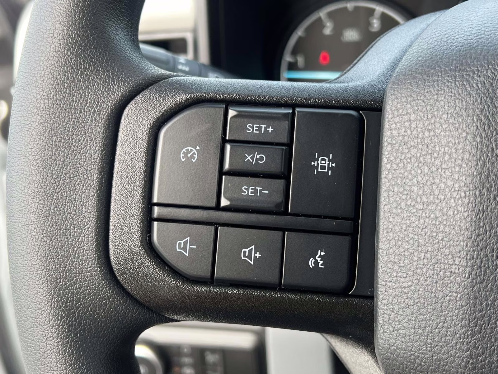 2026 Oxford White Ford Super Duty F-350 DRW XL 4X4 Chassis