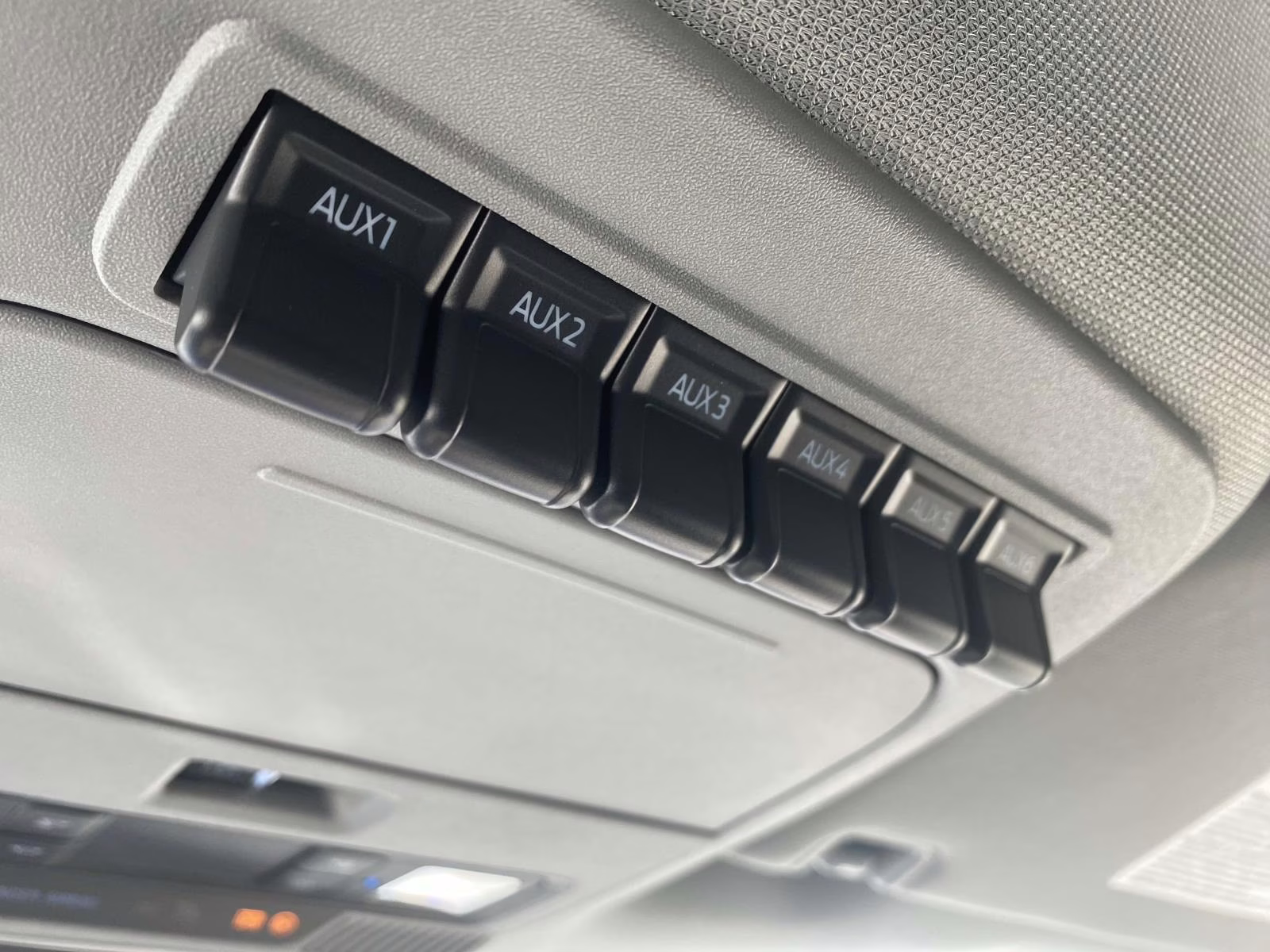 2026 Oxford White Ford Super Duty F-350 DRW XL 4X4 Chassis