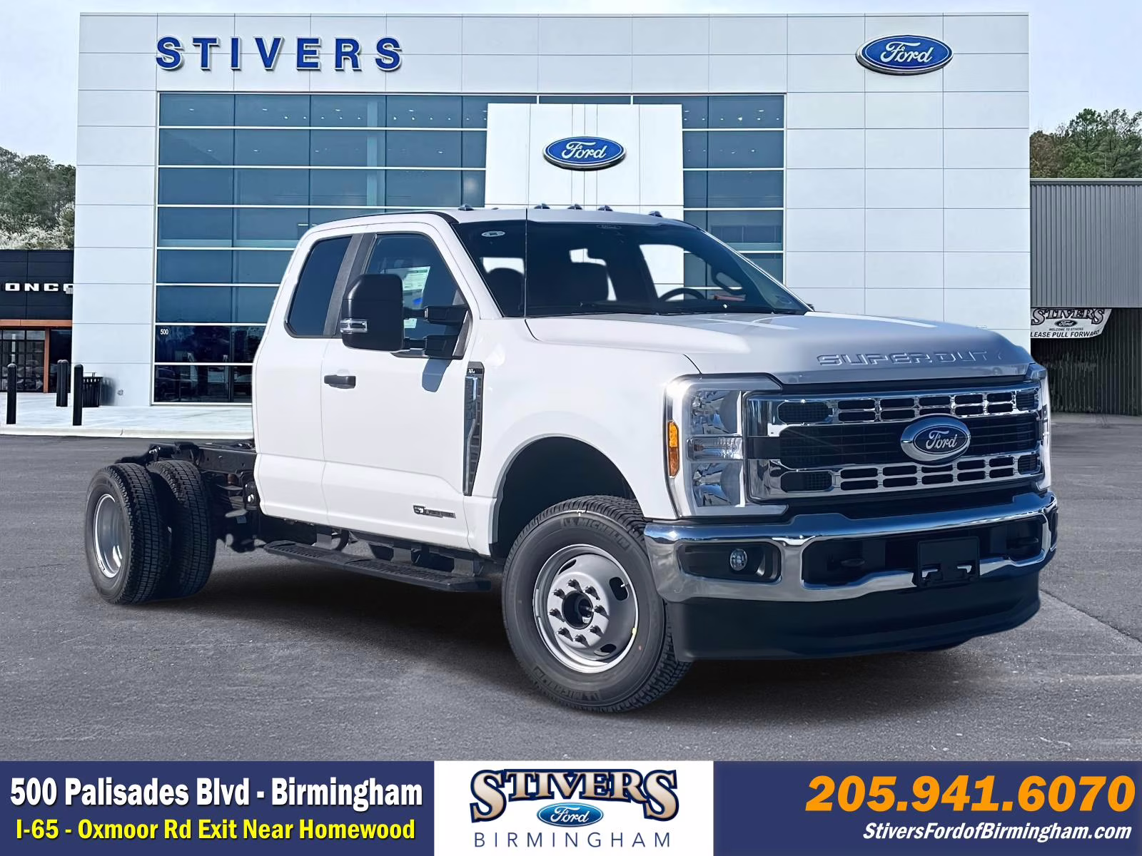 2026 Oxford White Ford Super Duty F-350 DRW XL 4X4 Chassis