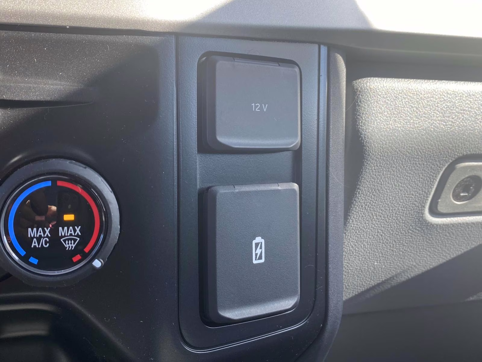 2026 Oxford White Ford Super Duty F-350 DRW XL 4X4 Chassis