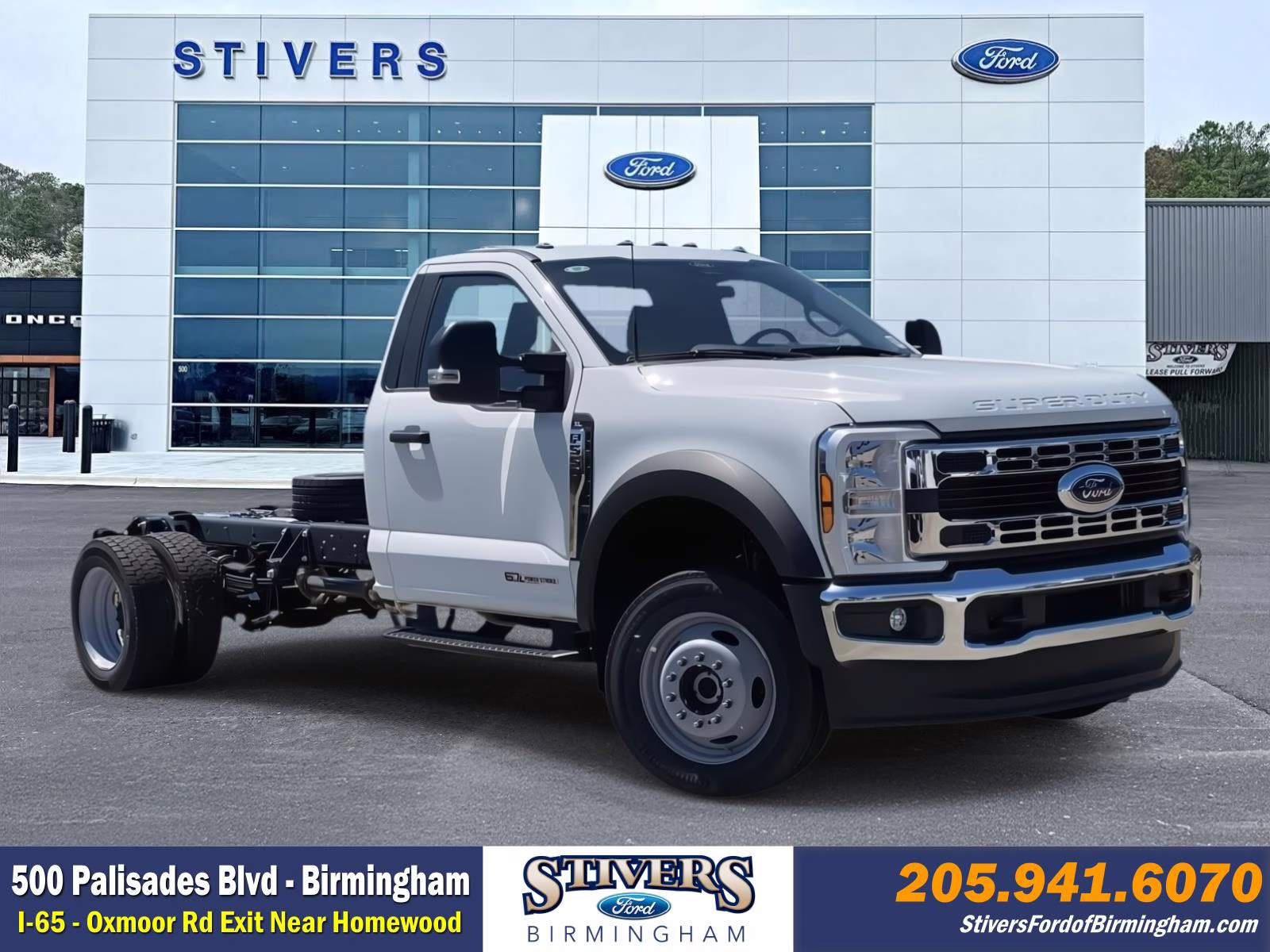 2025 Oxford White Ford Super Duty F-550 DRW XL RWD Chassis