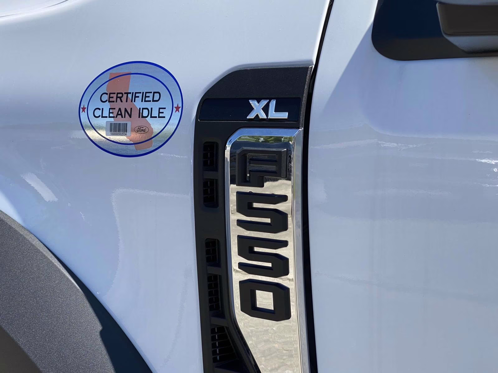 2025 Oxford White Ford Super Duty F-550 DRW XL RWD Chassis