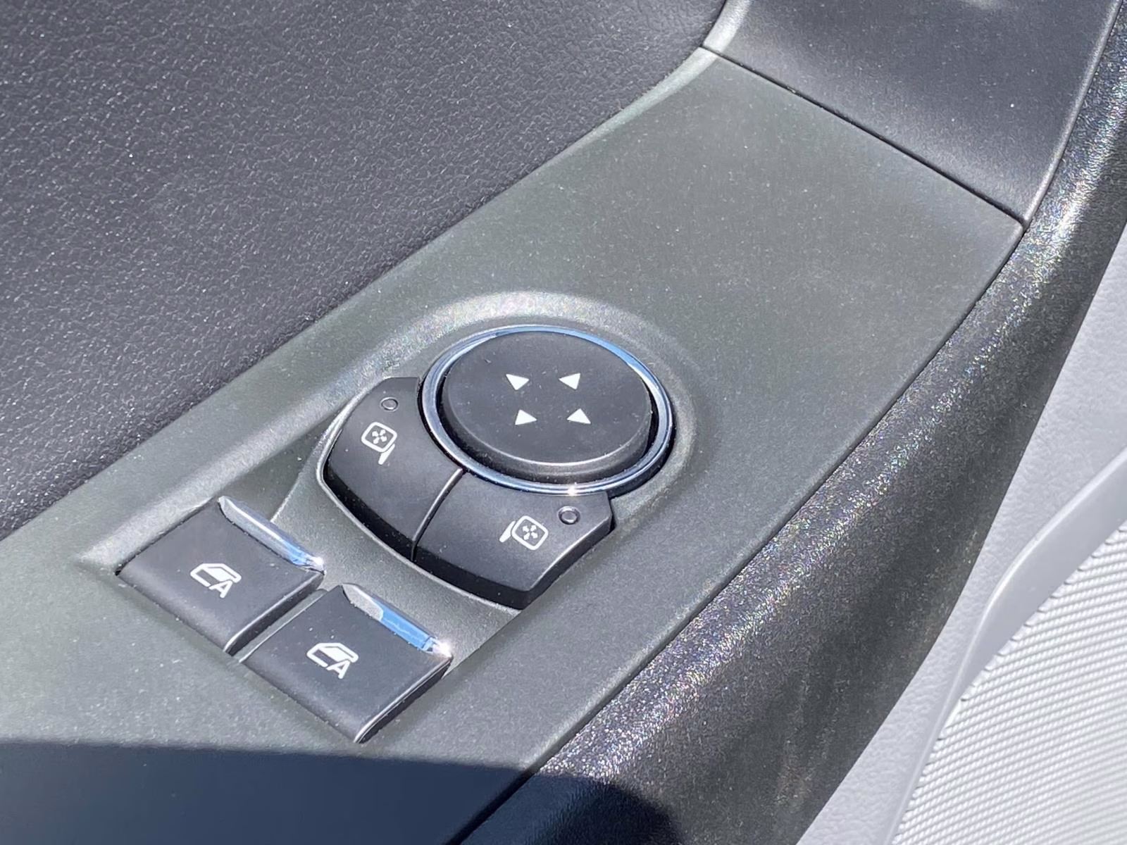 2025 Oxford White Ford Super Duty F-550 DRW XL 4X4 Chassis