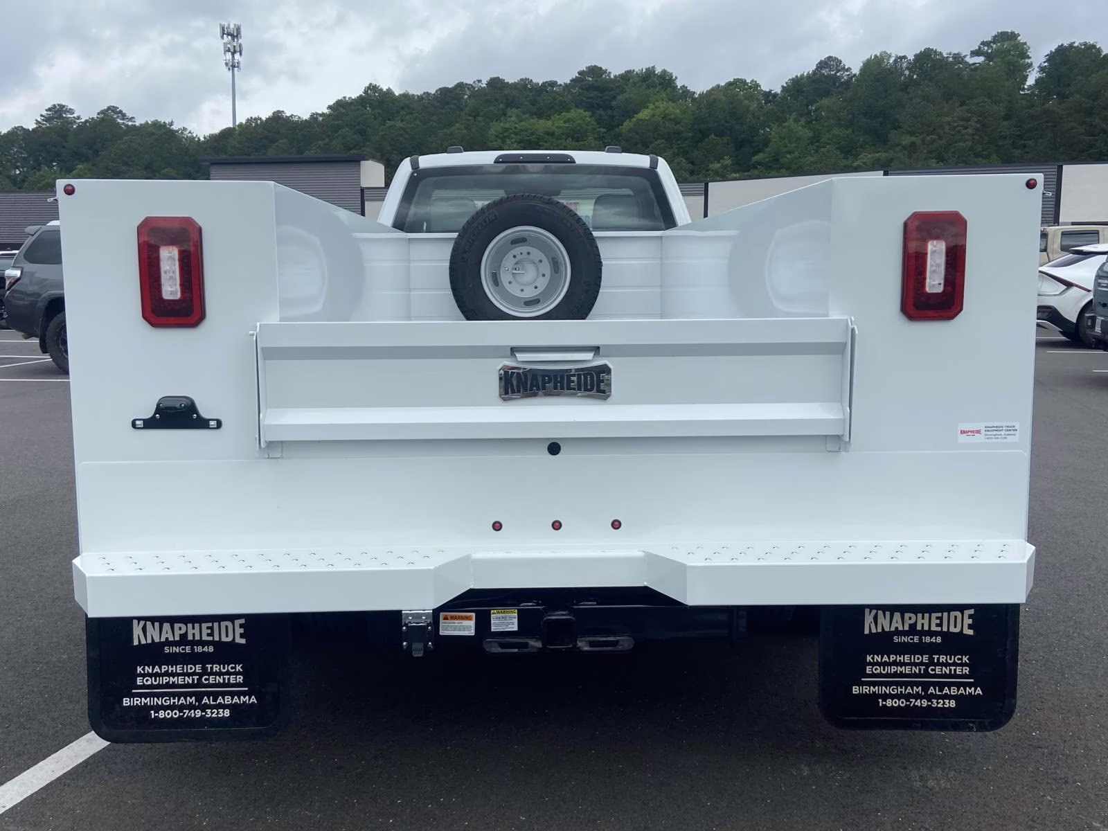 2025 Oxford White Ford Super Duty F-350 DRW XL RWD Chassis
