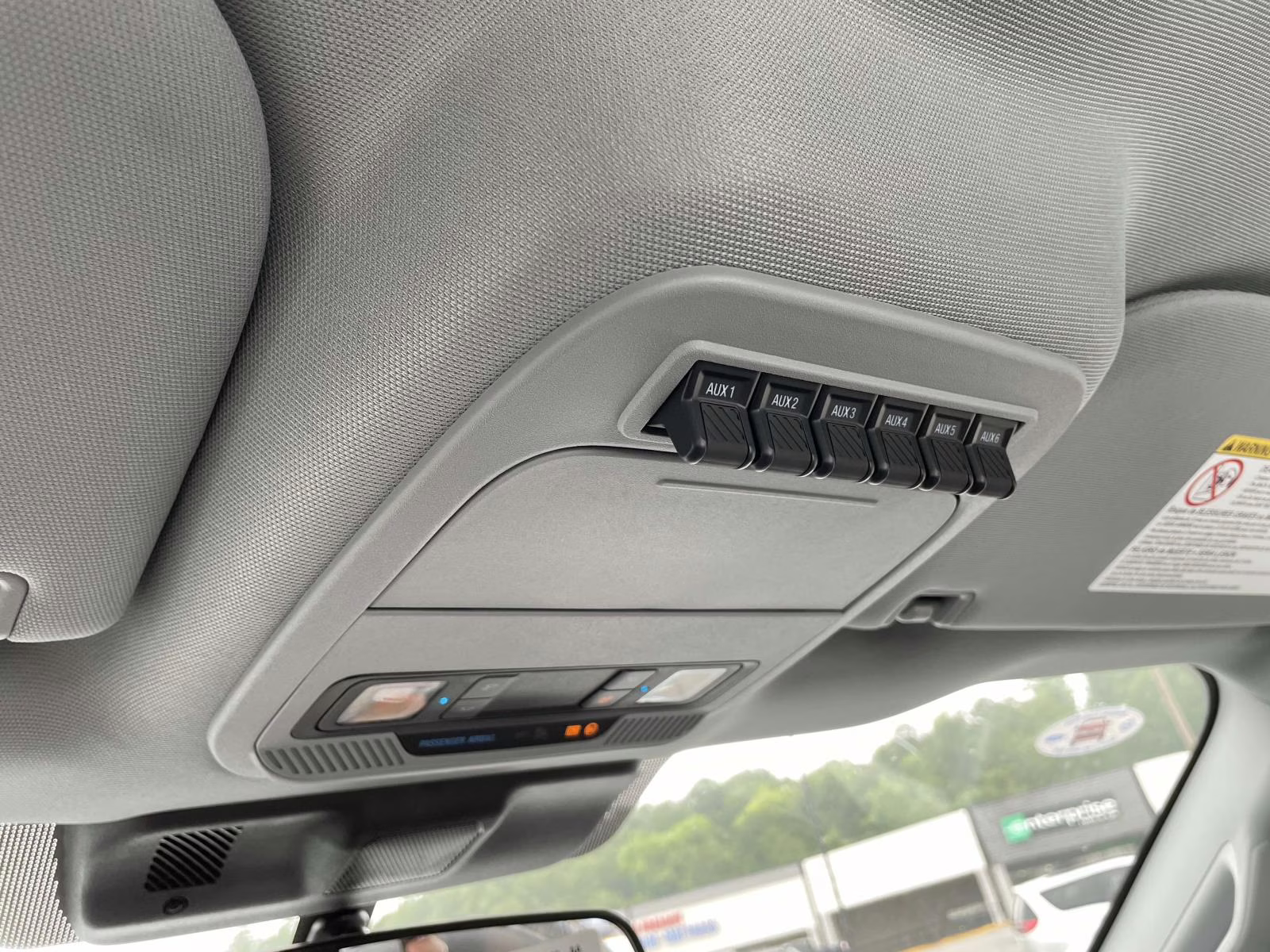 2025 Oxford White Ford Super Duty F-350 DRW XL 4X4 Chassis