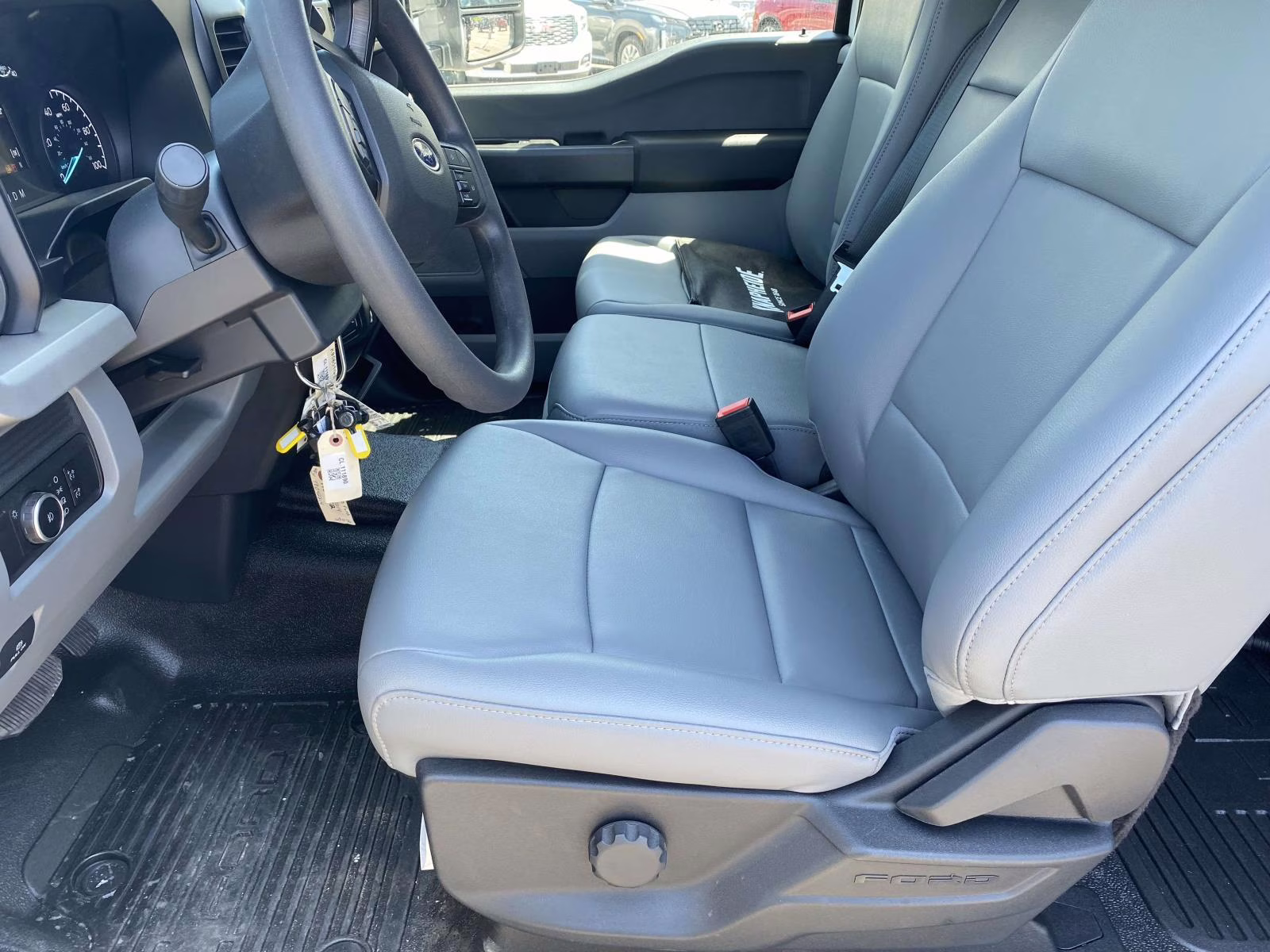 2026 Oxford White Ford Super Duty F-550 DRW XL 4X4 Chassis