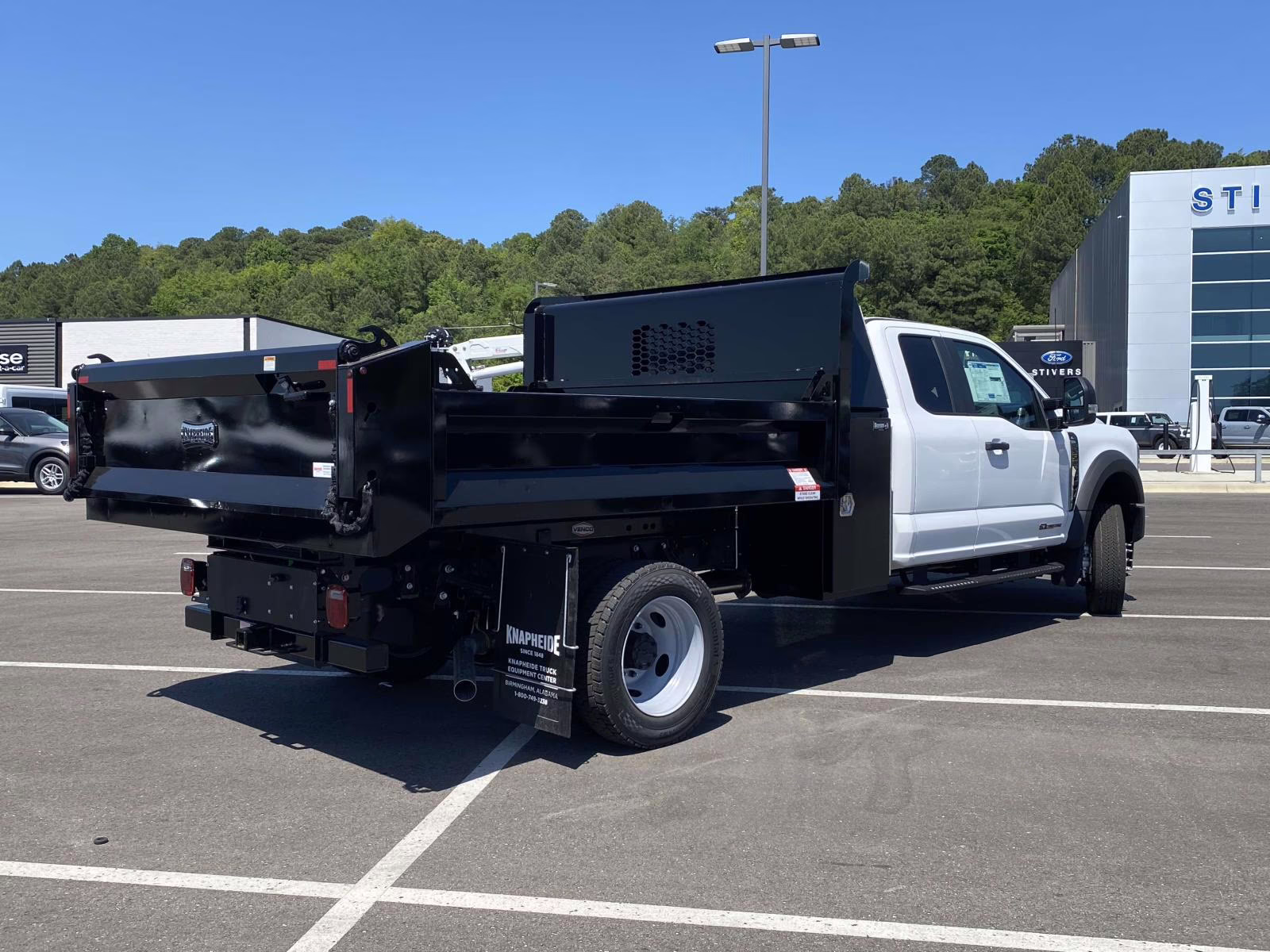 2026 Oxford White Ford Super Duty F-550 DRW XL 4X4 Chassis