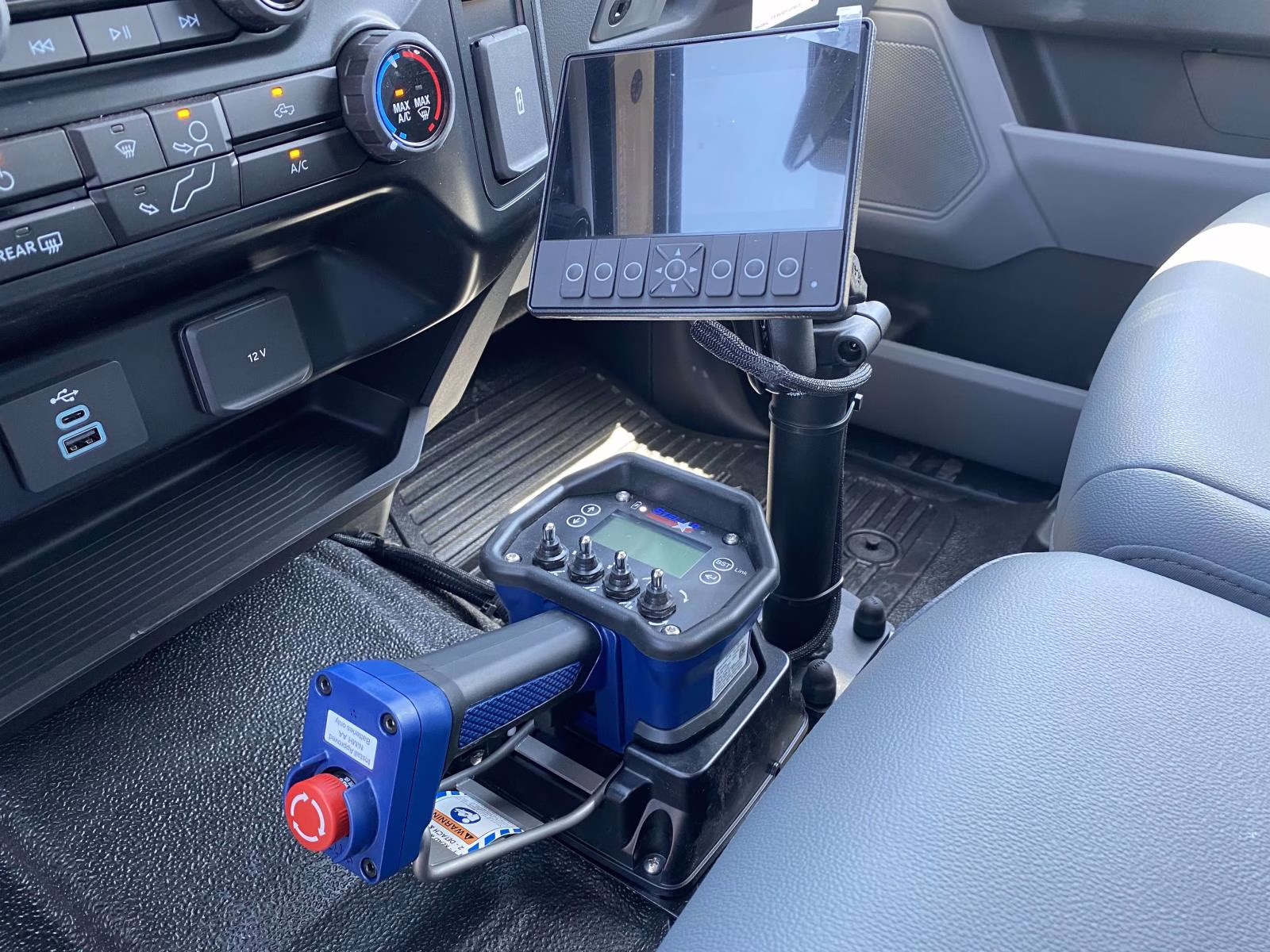 2026 Oxford White Ford Super Duty F-550 DRW XL 4X4 Chassis