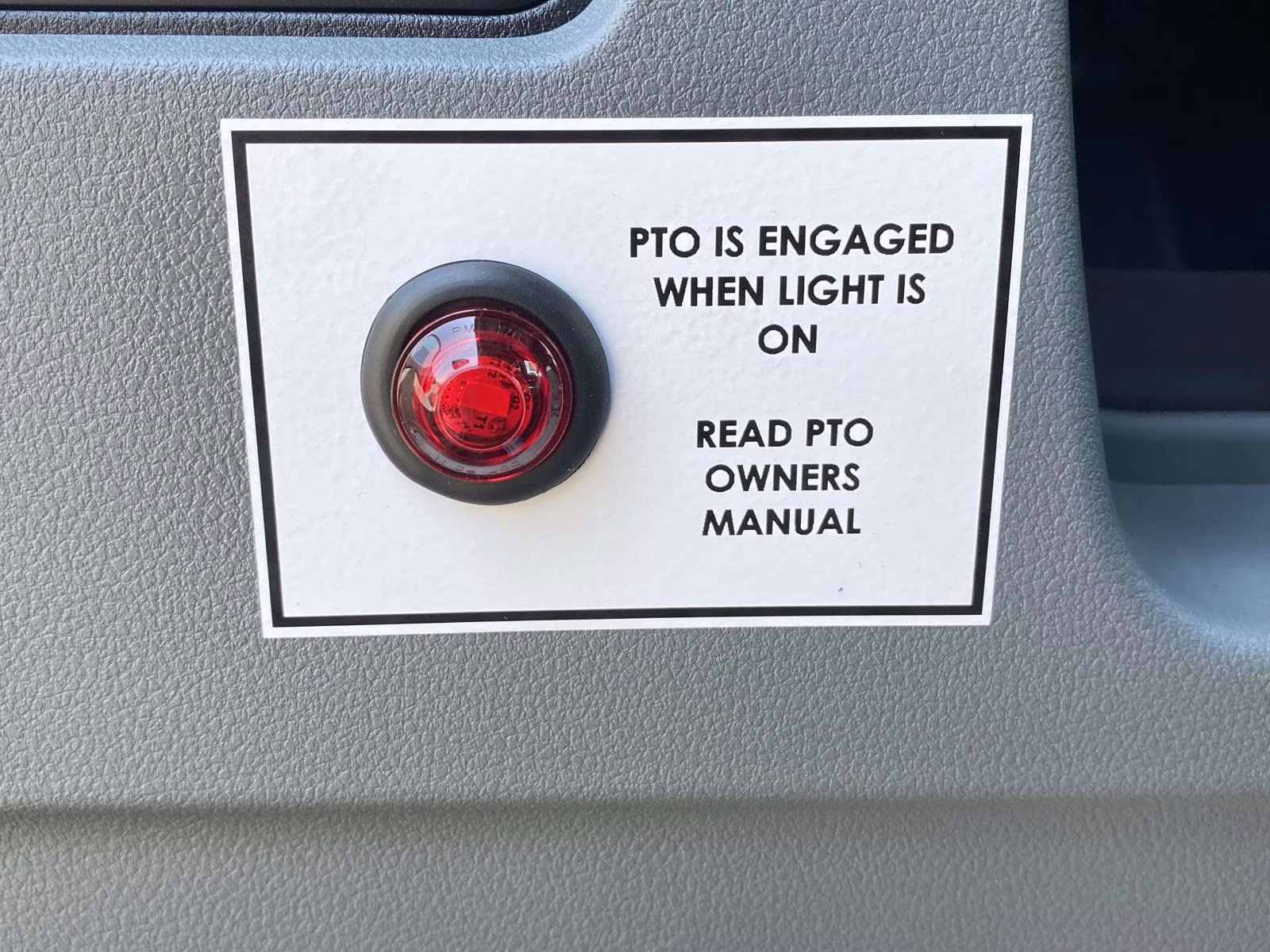 2026 Oxford White Ford Super Duty F-550 DRW XL 4X4 Chassis