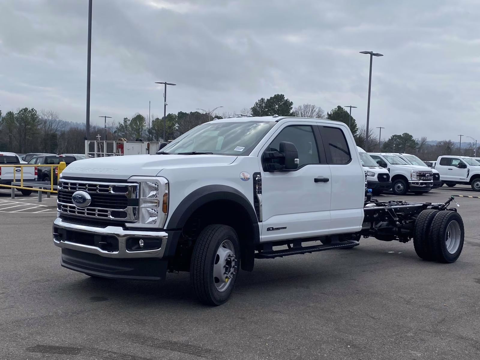 2026 Oxford White Ford Super Duty F-550 DRW XL 4X4 Chassis