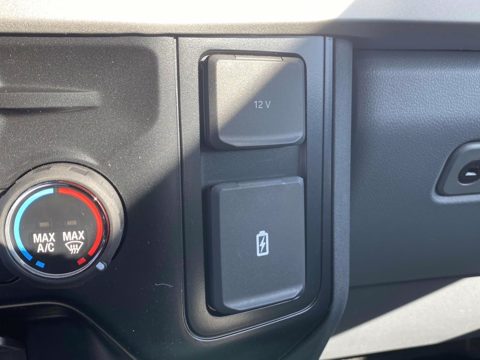 2026 Oxford White Ford Super Duty F-550 DRW XL 4X4 Chassis