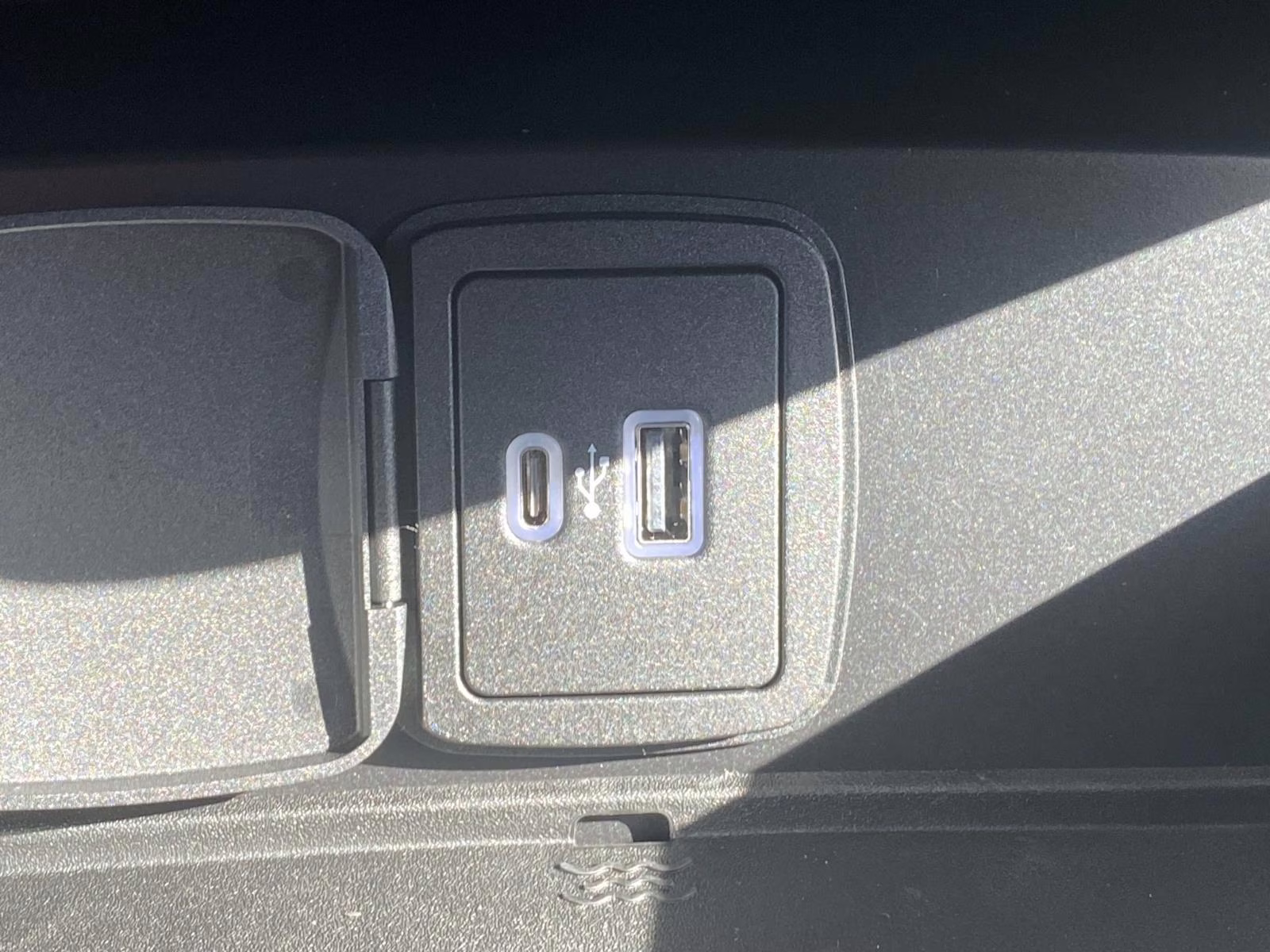 2025 Oxford White Ford Bronco Base 4X4 SUV