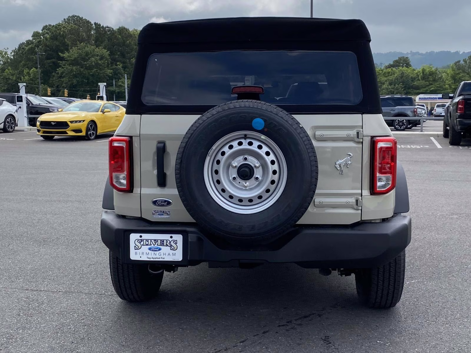 2025 Desert Sand Ford Bronco Base 4X4 SUV