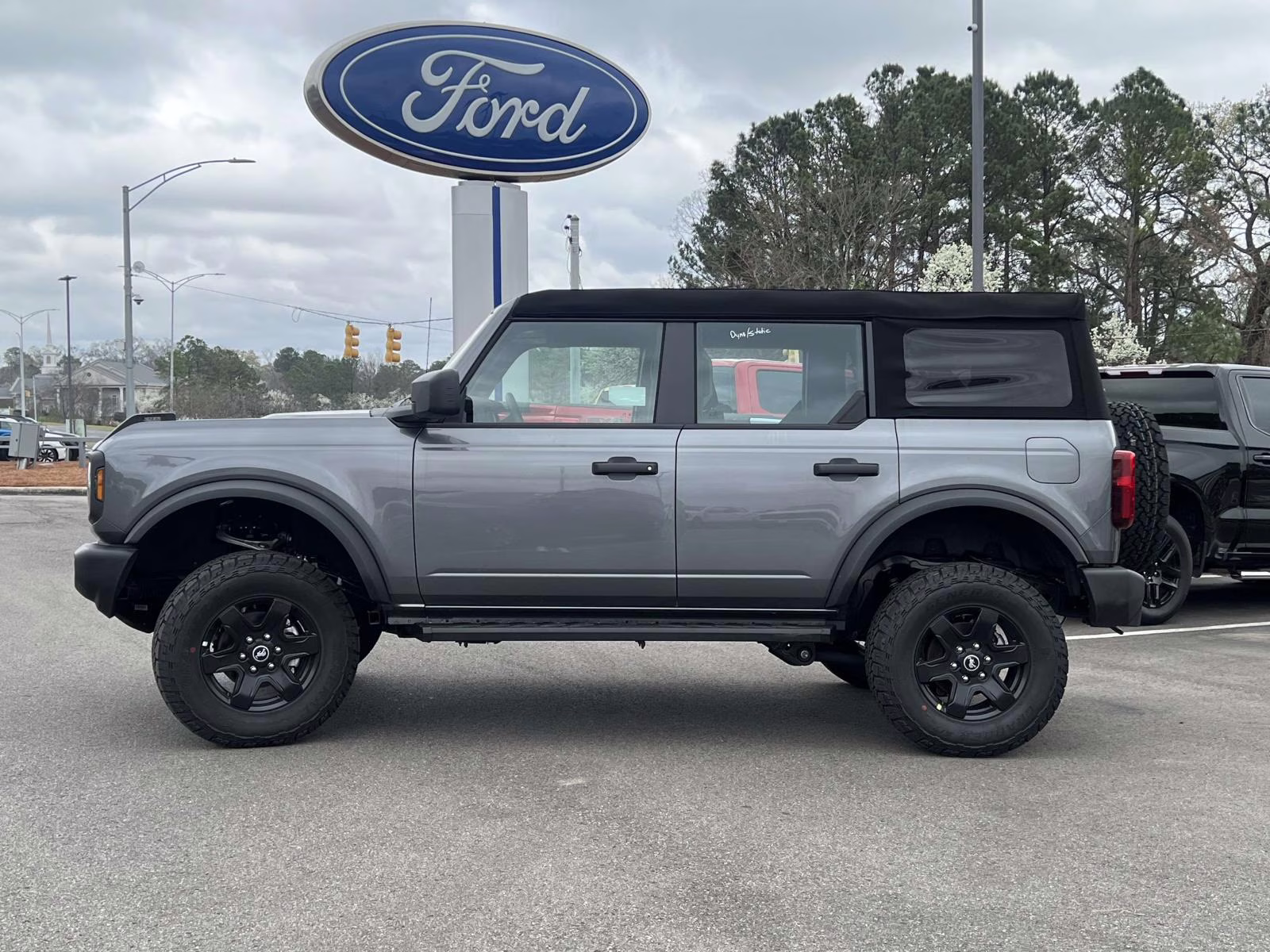 2025 Carbonized Gray Metallic Ford Bronco Base 4X4 SUV