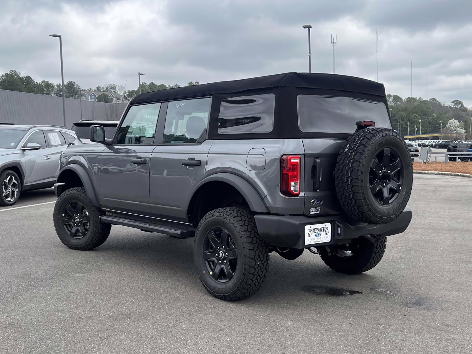 2025 Carbonized Gray Metallic Ford Bronco Base 4X4 SUV
