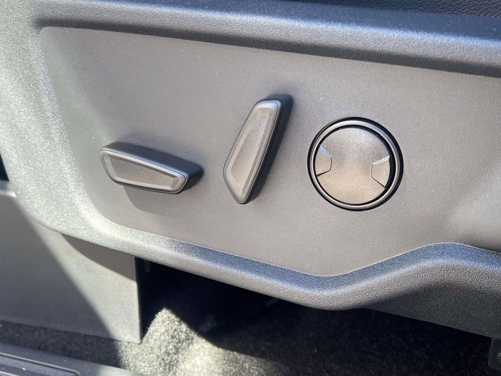 2025 Azure Gray Metallic Tri-Coat Ford Bronco Outer Banks 4X4 SUV