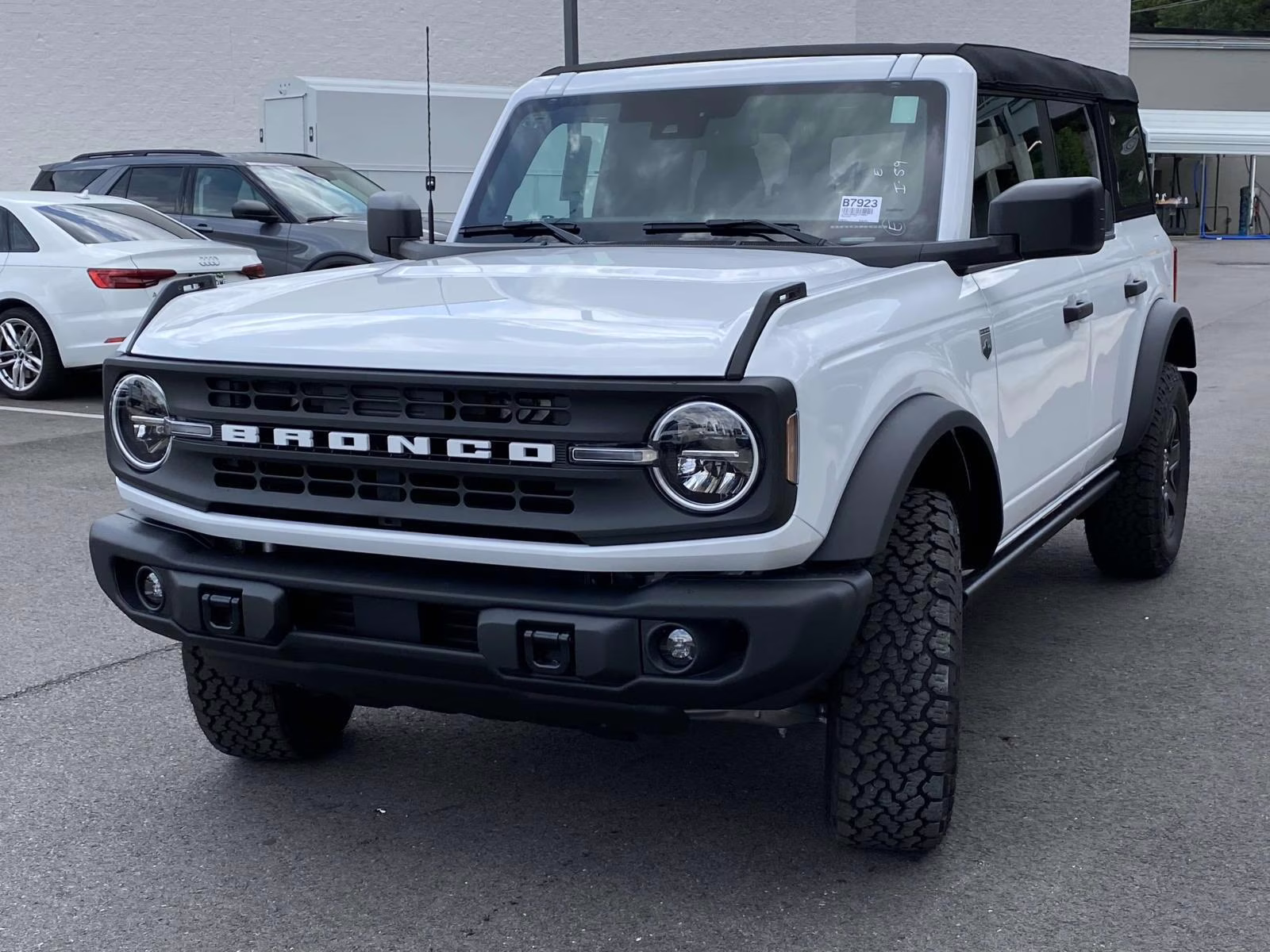 2025 Oxford White Ford Bronco Big Bend 4X4 SUV