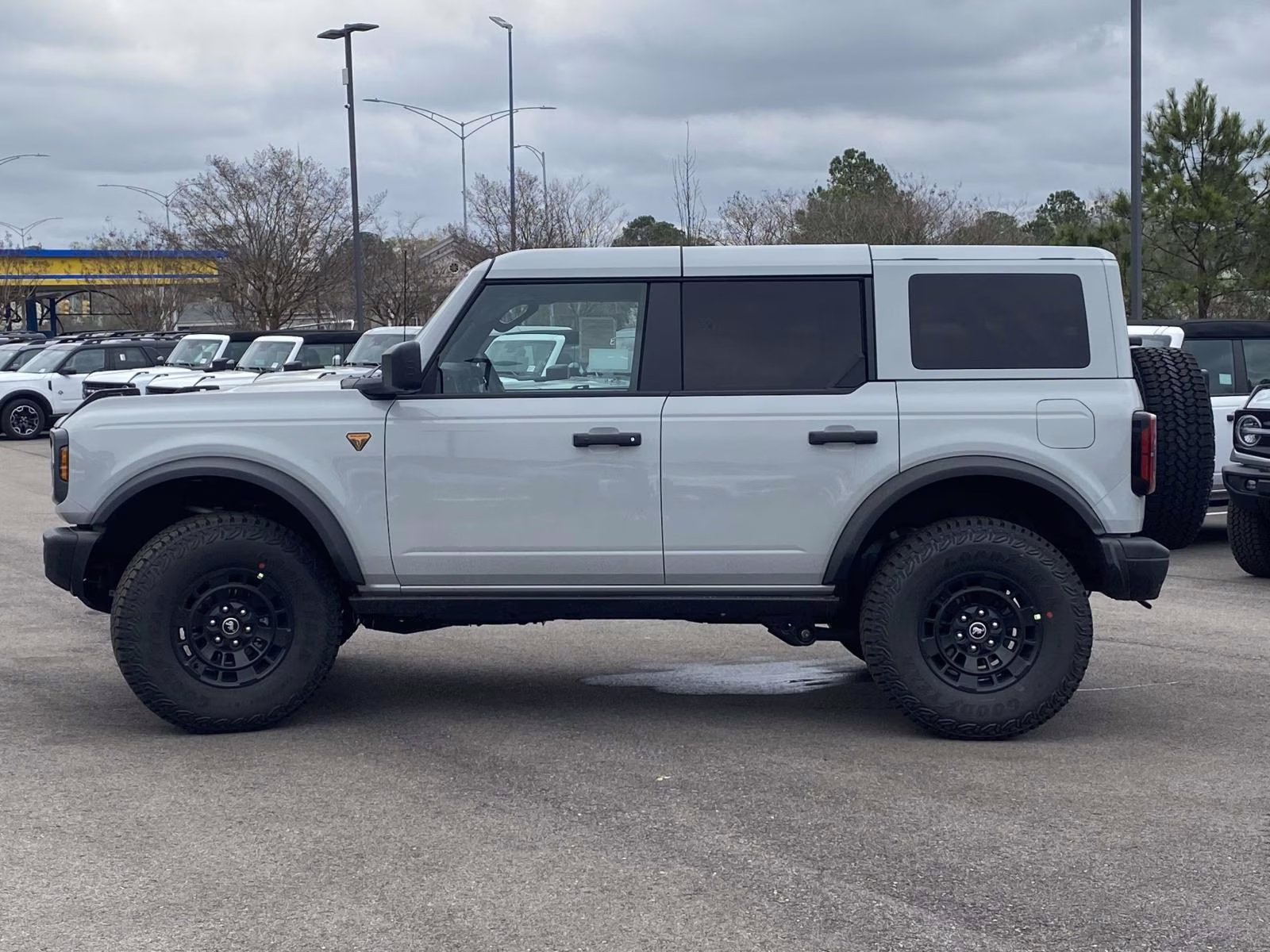 2026 Avalanche Ford Bronco Badlands 4X4 SUV