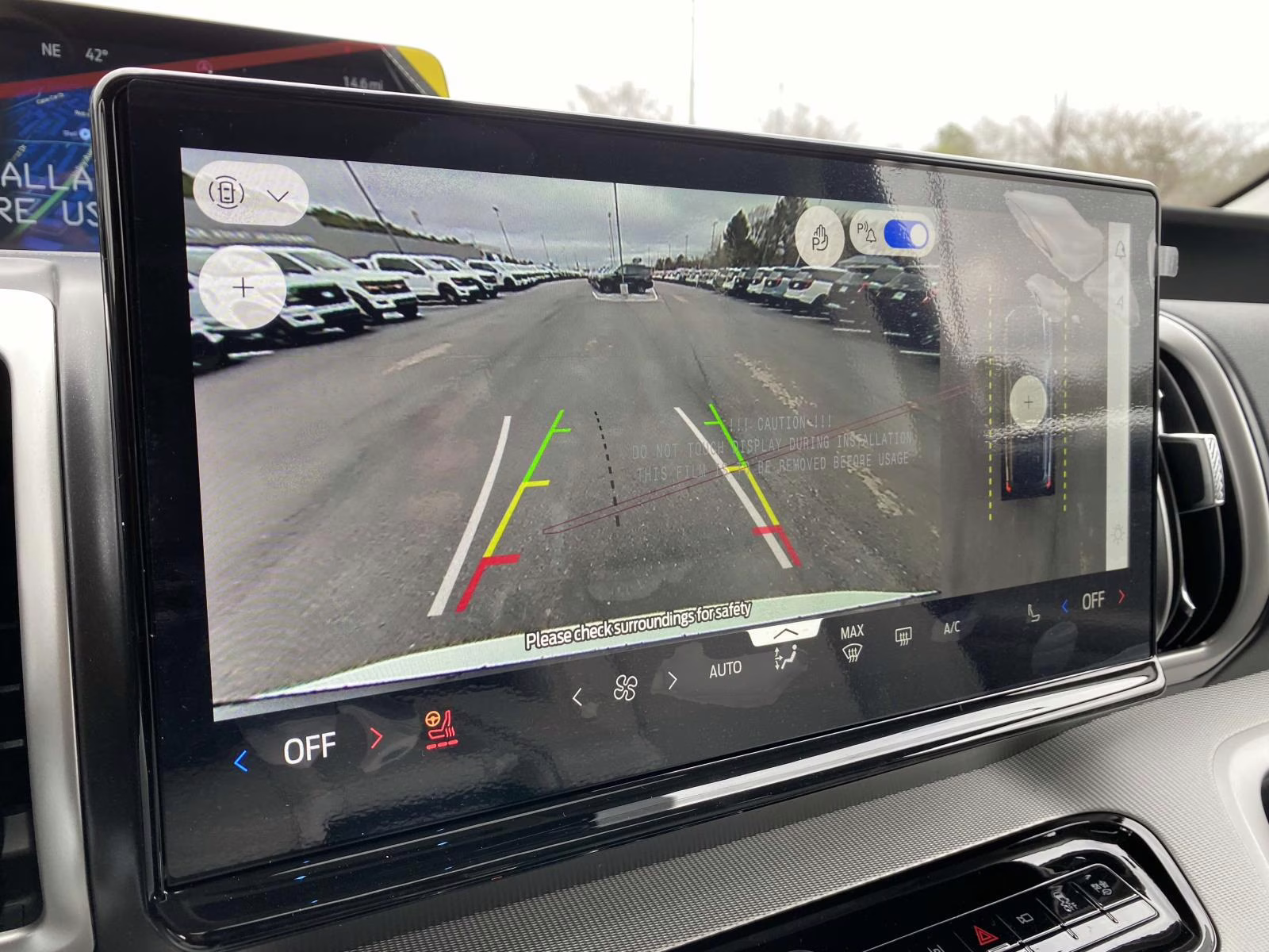 2025 Star White Metallic Tri-Coat Ford Expedition Max Active RWD SUV