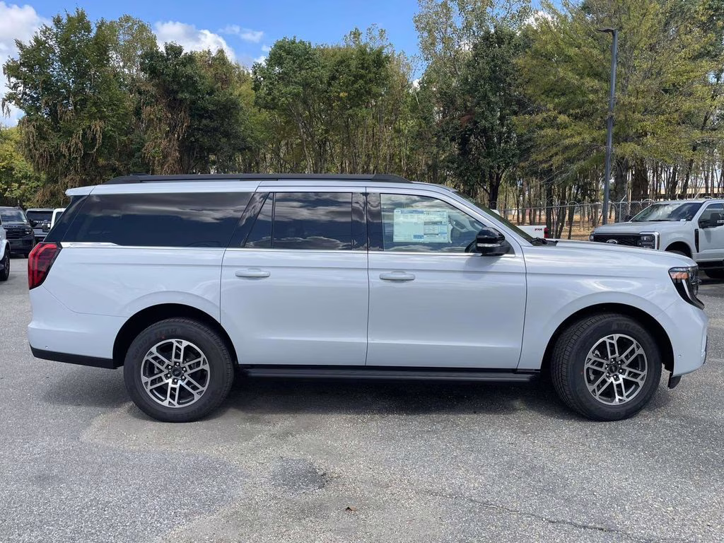 2025 Silver Metallic Ford Expedition Max Active RWD SUV