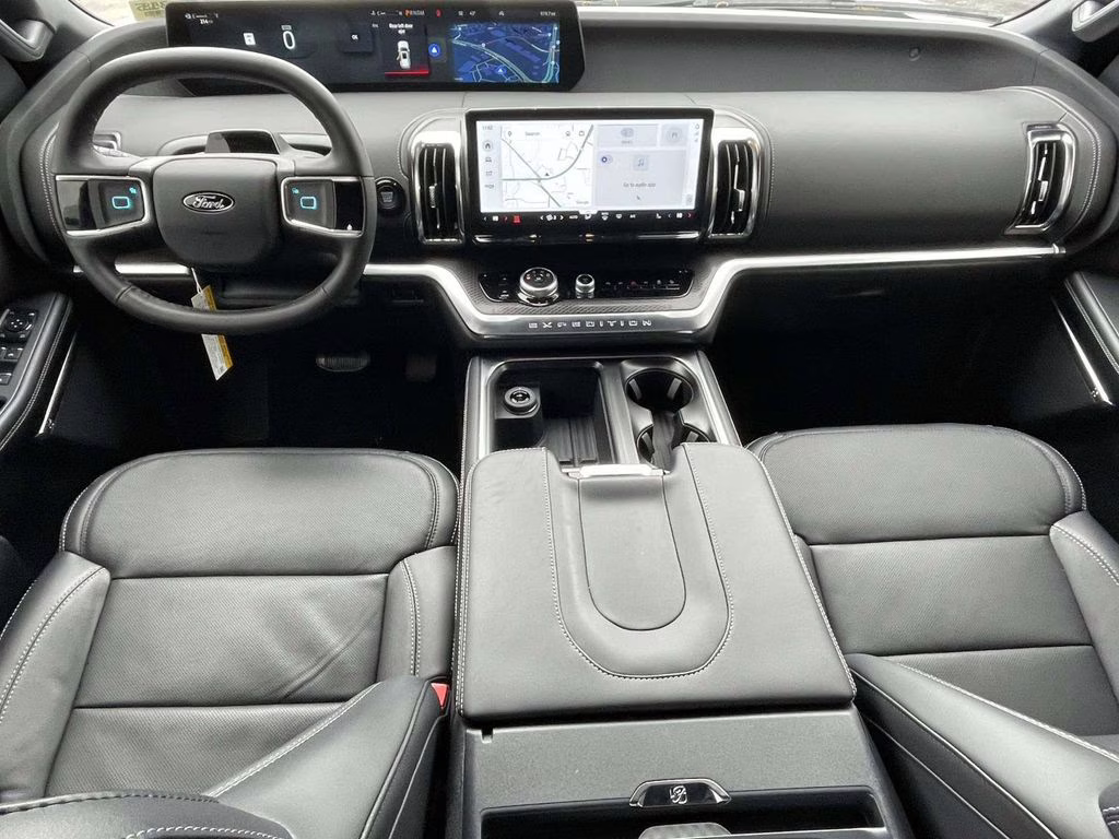 2026 Space Silver Metallic Ford Expedition Platinum 4X4 SUV