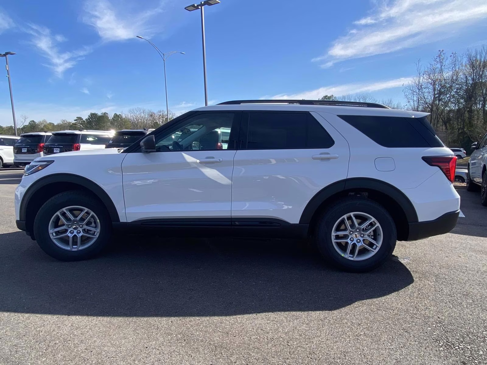 2026 White Metallic Ford Explorer Active RWD SUV