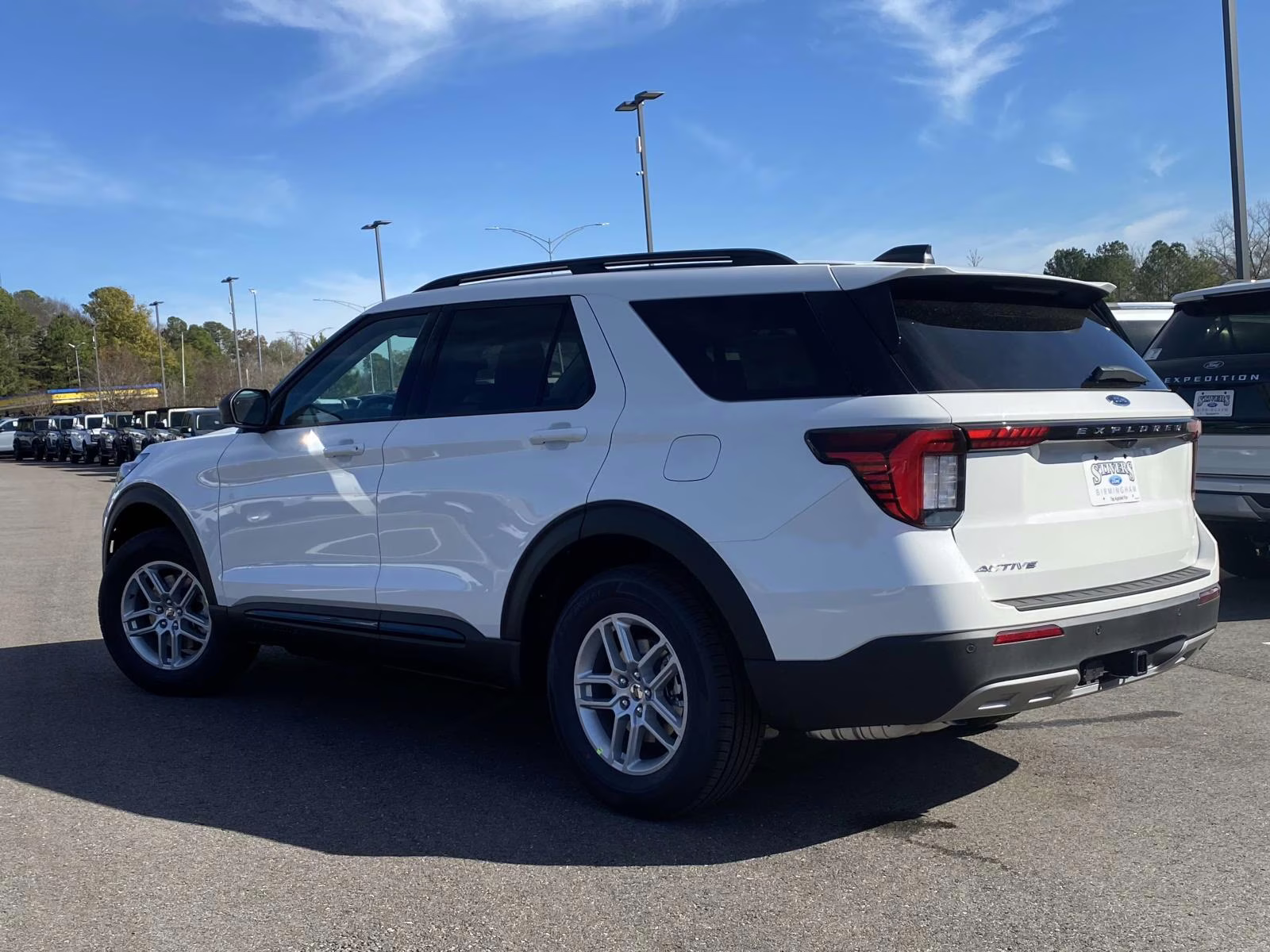 2026 White Metallic Ford Explorer Active RWD SUV