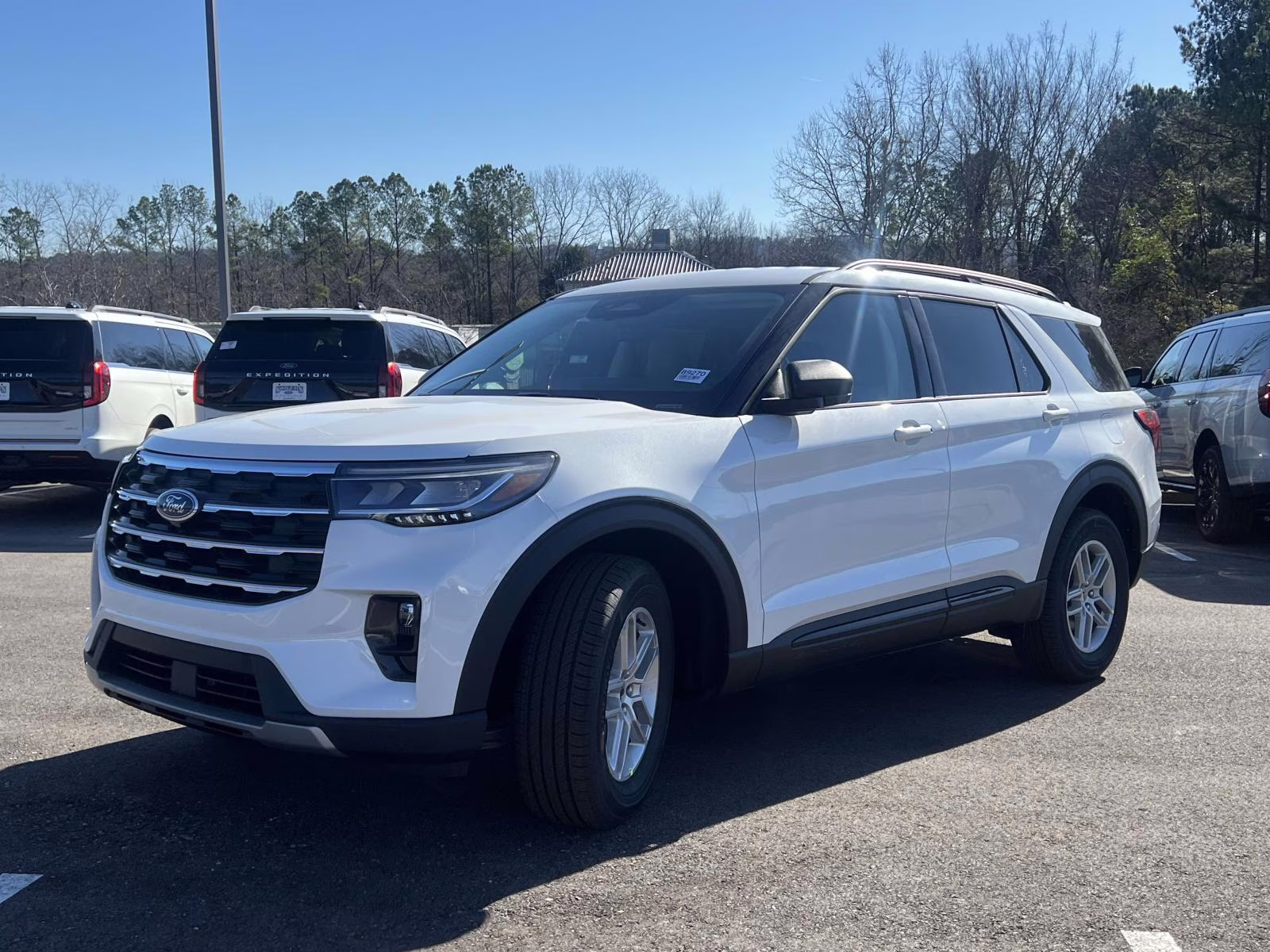 2026 Star White Metallic Tri-Coat Ford Explorer Active RWD SUV