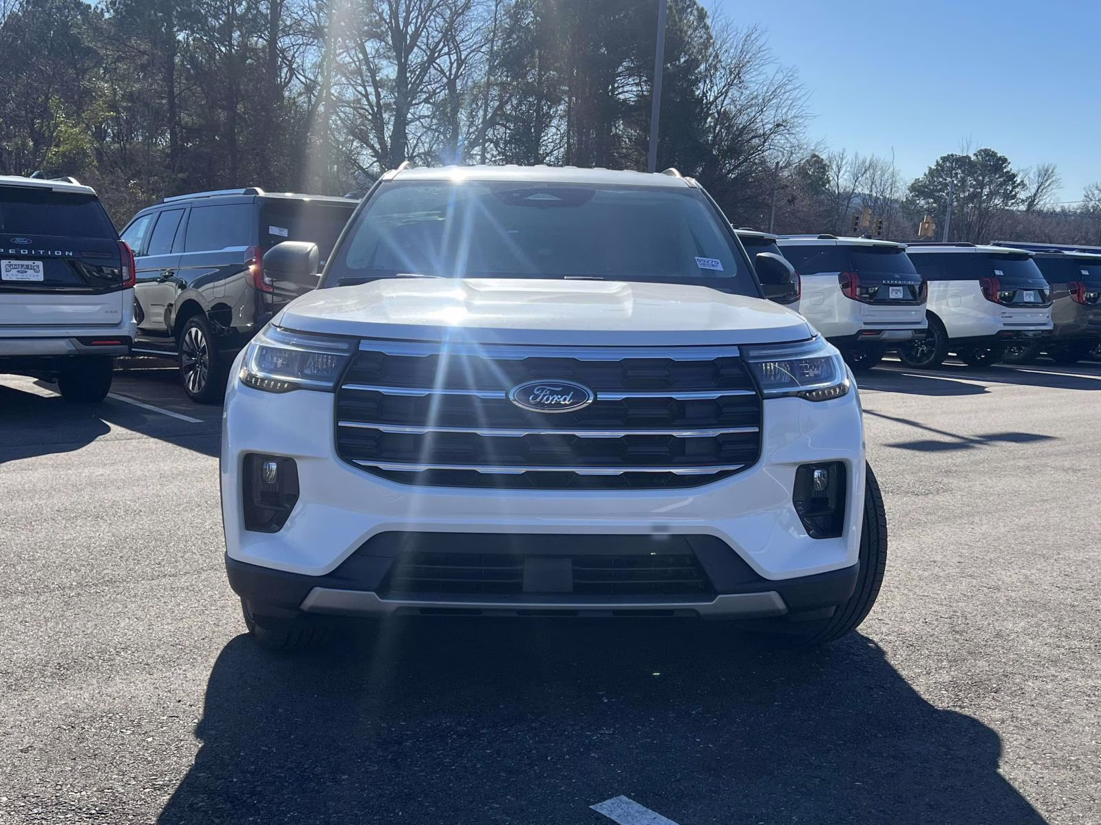 2026 Star White Metallic Tri-Coat Ford Explorer Active RWD SUV