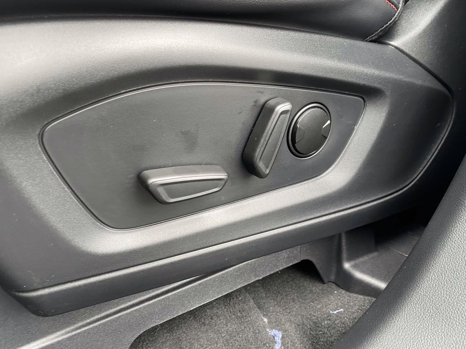 2026 Vapor Blue Metallic Ford Explorer ST-Line RWD SUV