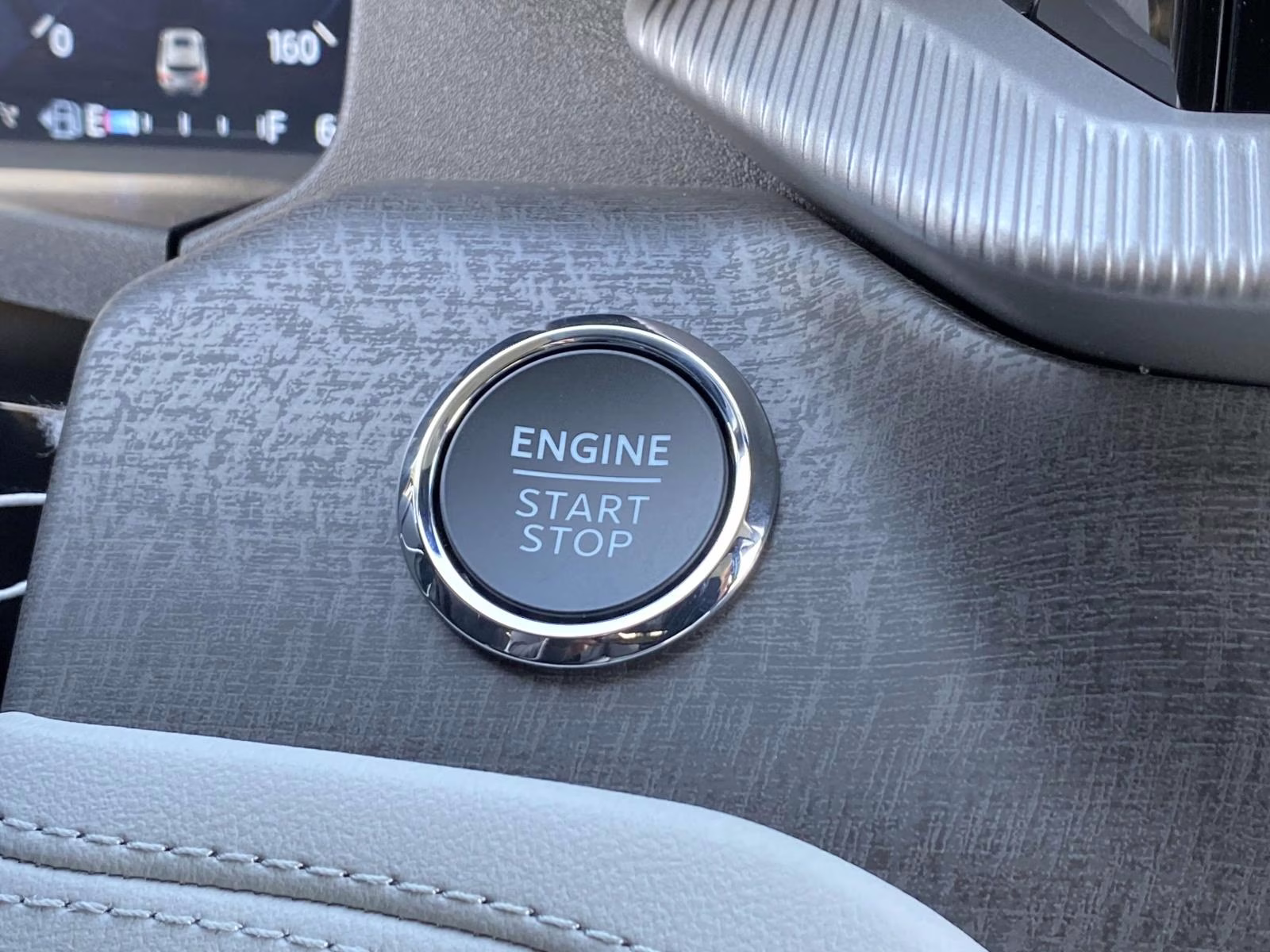 2026 White Metallic Ford Explorer Platinum 4X4 SUV