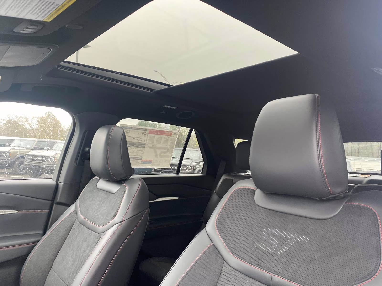 2026 White Metallic Ford Explorer ST 4X4 SUV