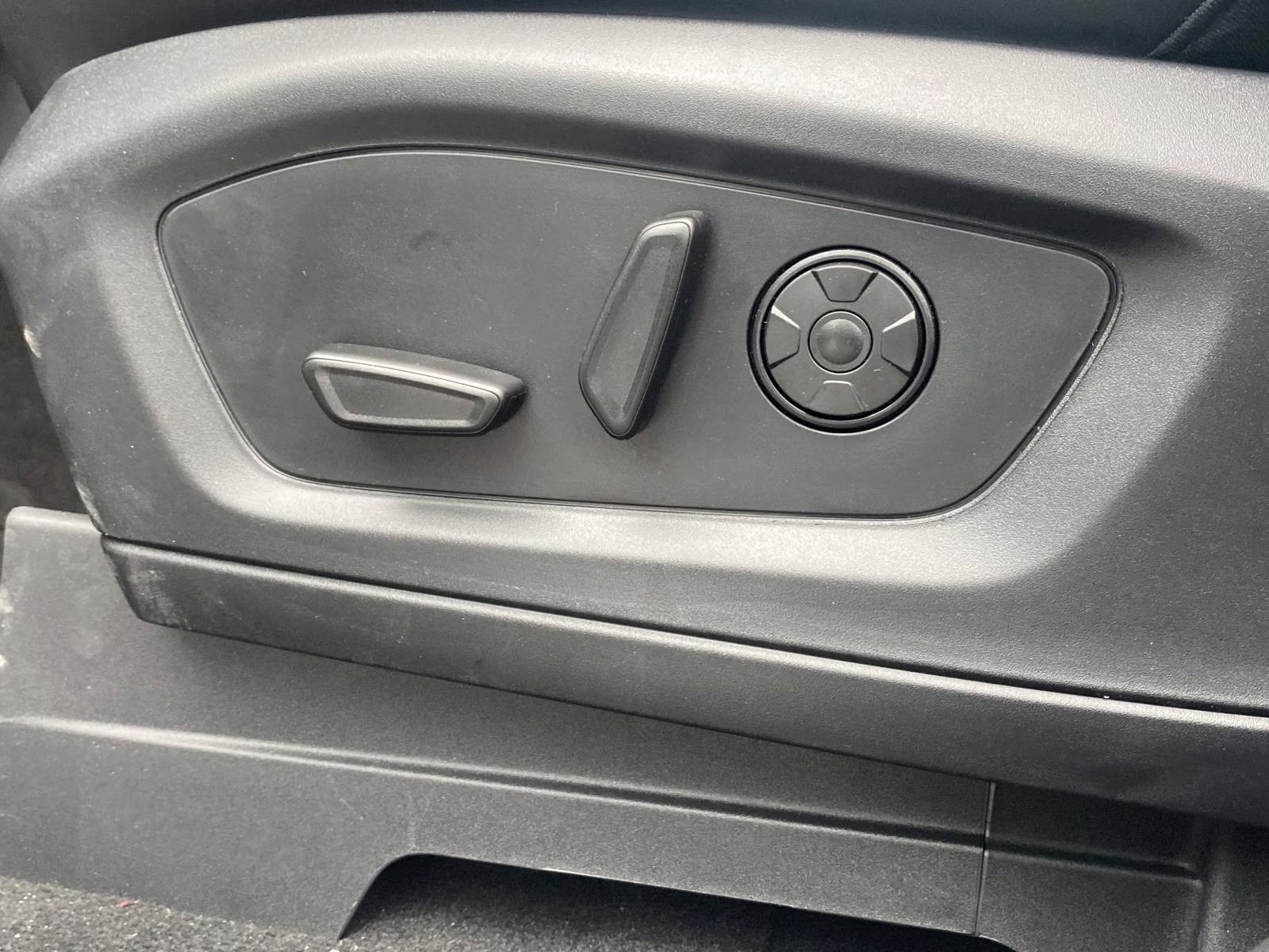 2026 White Metallic Ford Explorer ST 4X4 SUV