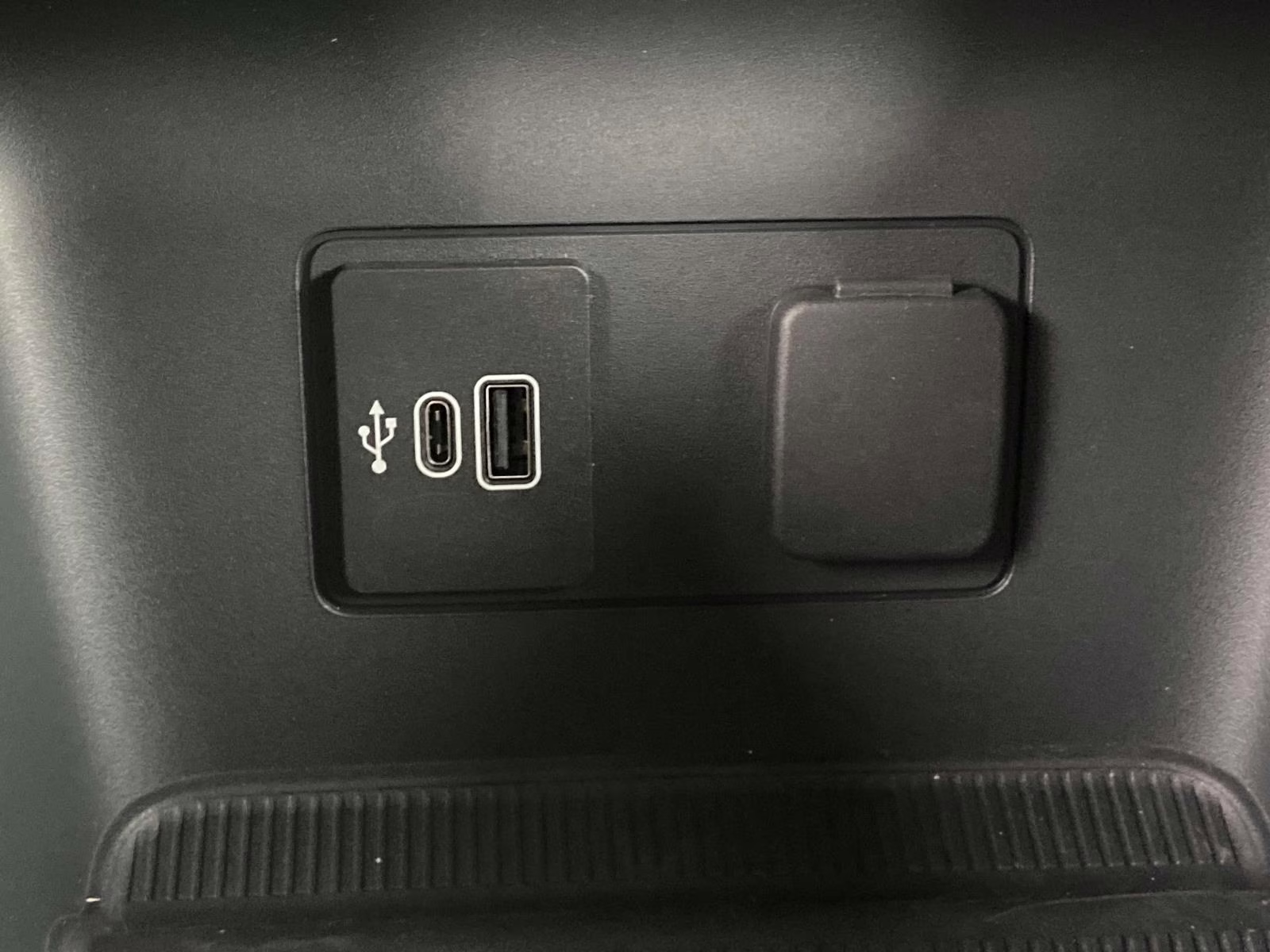 2026 White Metallic Ford Explorer ST 4X4 SUV