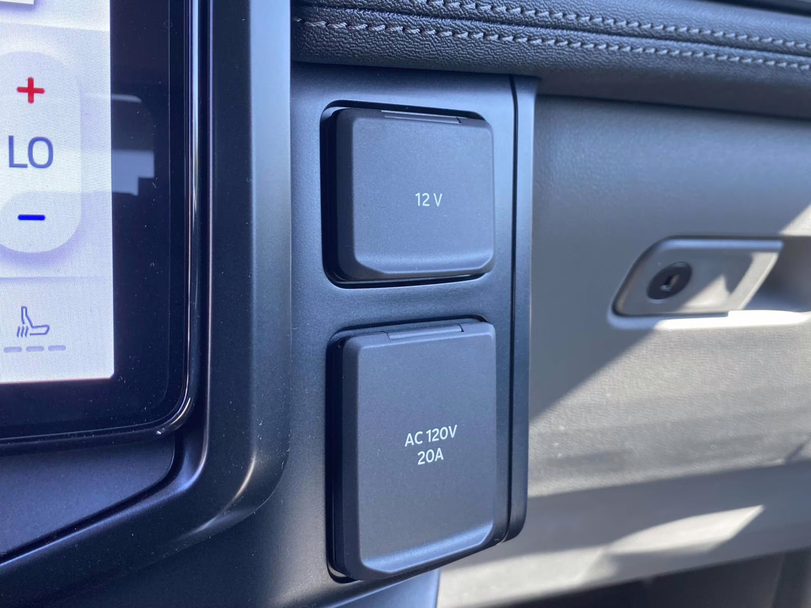 2025 Carbonized Gray Metallic Ford F-150 Lightning Flash AWD Truck