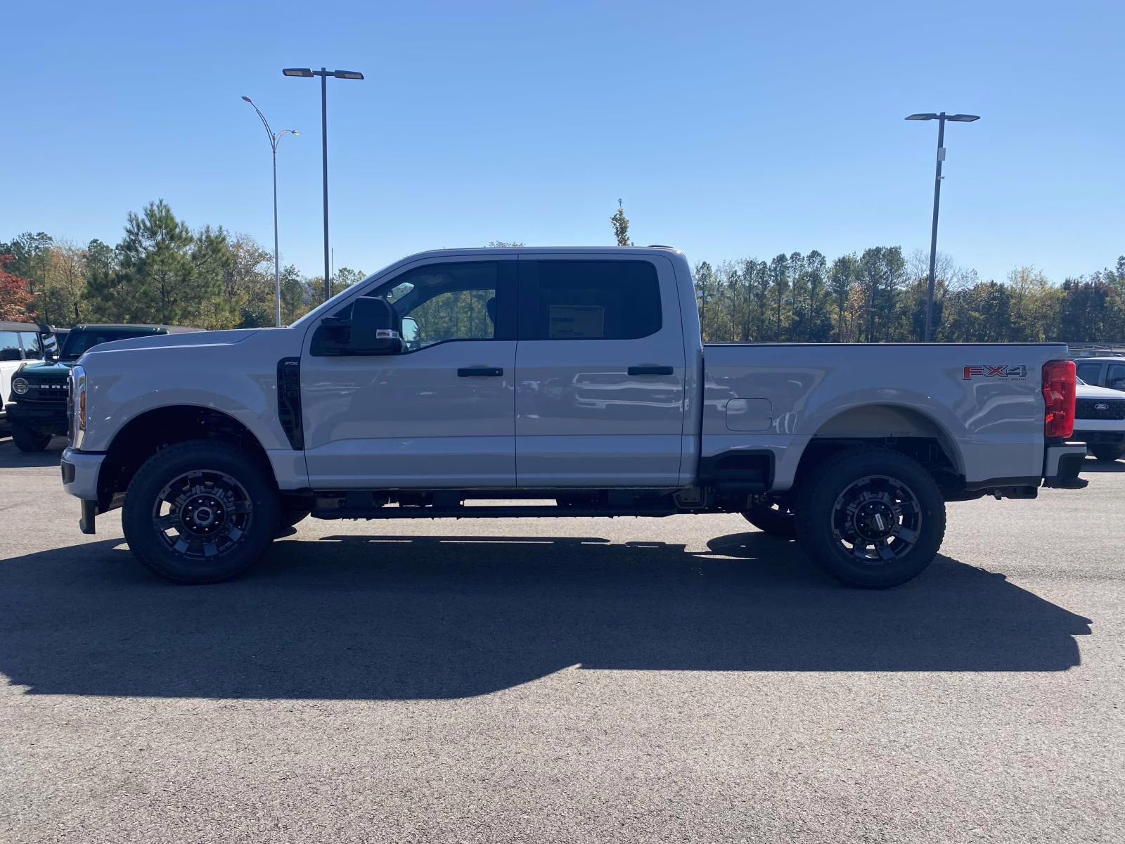 2026 Avalanche Ford Super Duty F-250 SRW XL 4X4 Truck