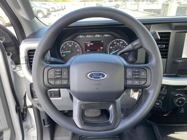 2025 Oxford White Ford Super Duty F-250 SRW XLT 4X4 Truck