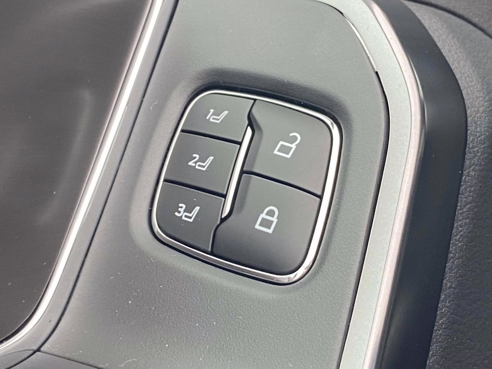 2026 Star White Metallic Tri-Coat Ford Super Duty F-250 SRW Platinum 4X4 Truck