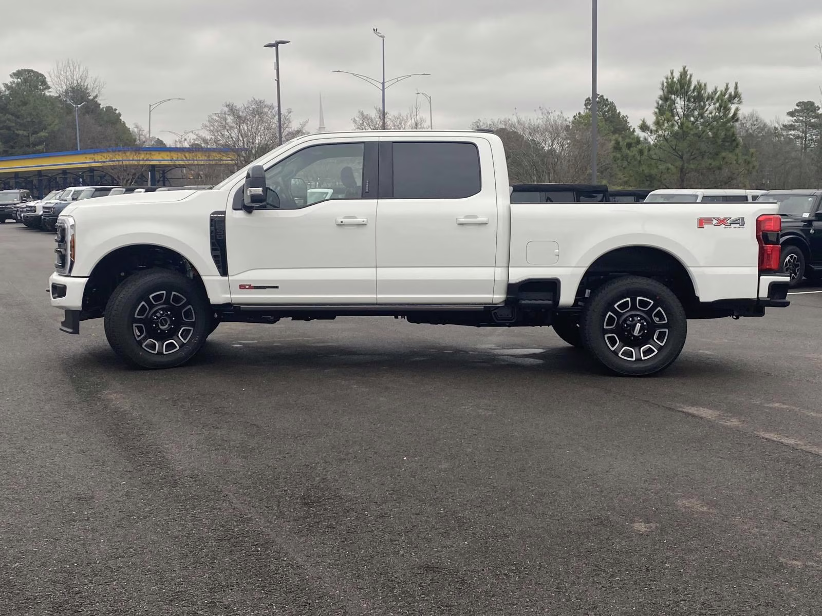 2026 Star White Metallic Tri-Coat Ford Super Duty F-250 SRW Platinum 4X4 Truck