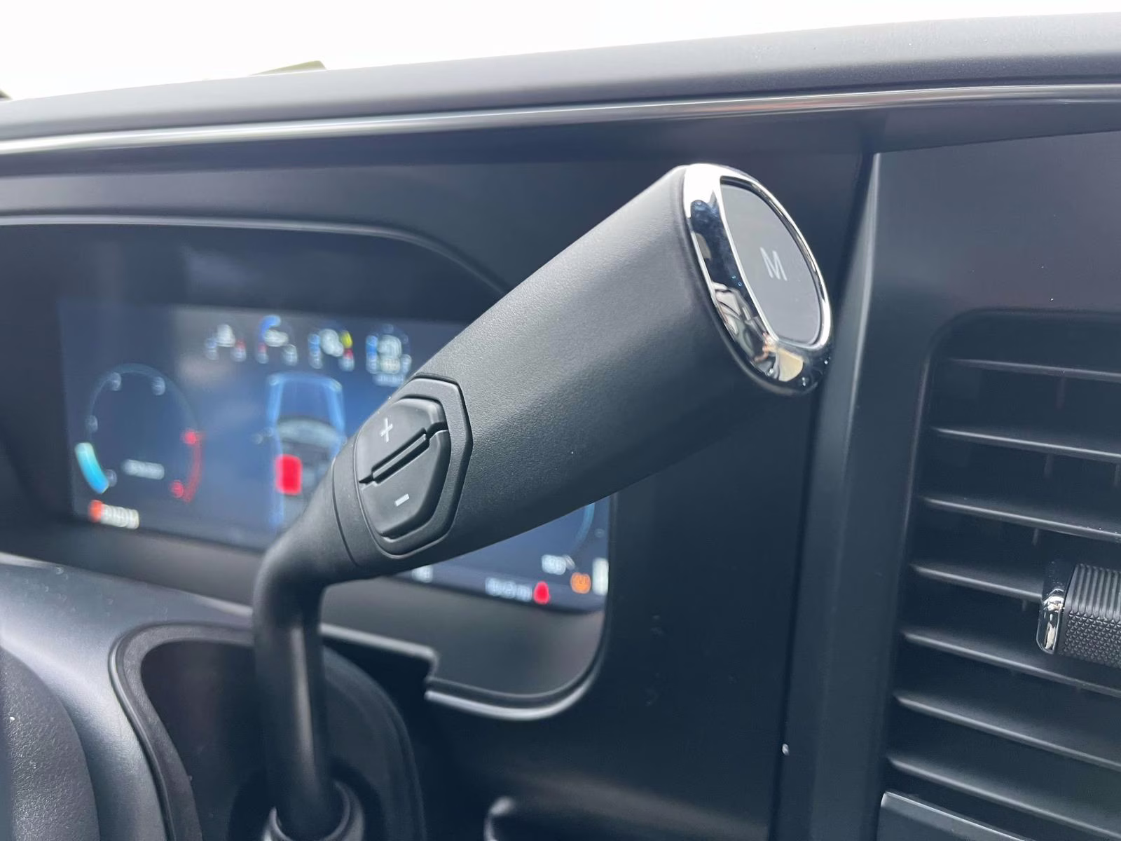 2026 Avalanche Ford Super Duty F-250 SRW Platinum 4X4 Truck