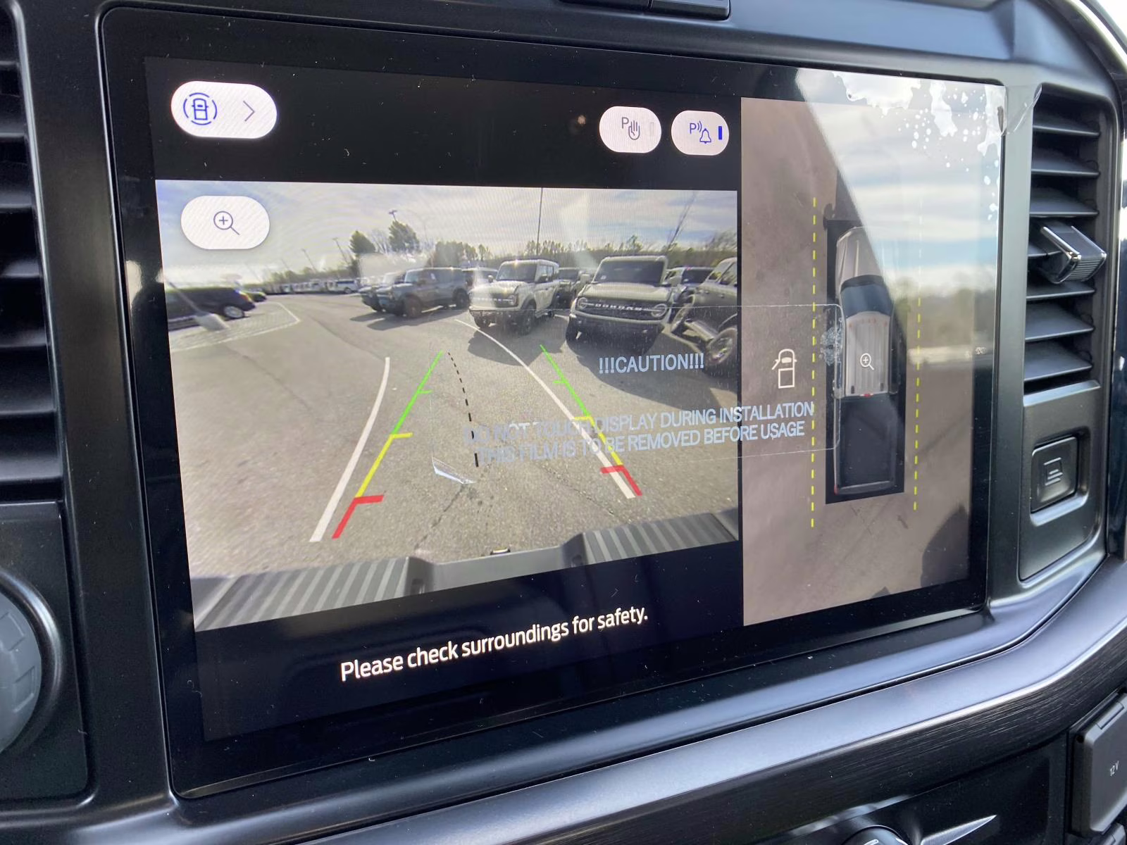 2026 Oxford White Ford Super Duty F-250 SRW Lariat 4X4 Truck