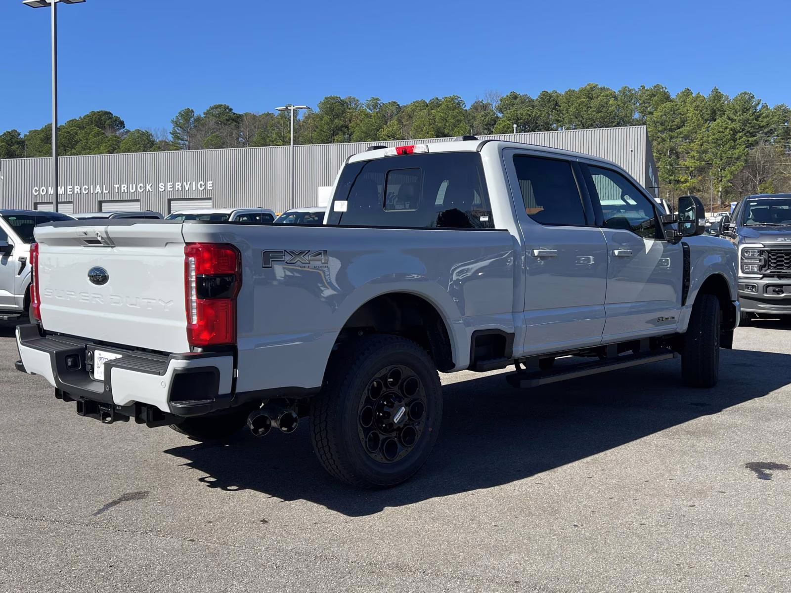2026 Avalanche Ford Super Duty F-350 SRW Lariat 4X4 Truck