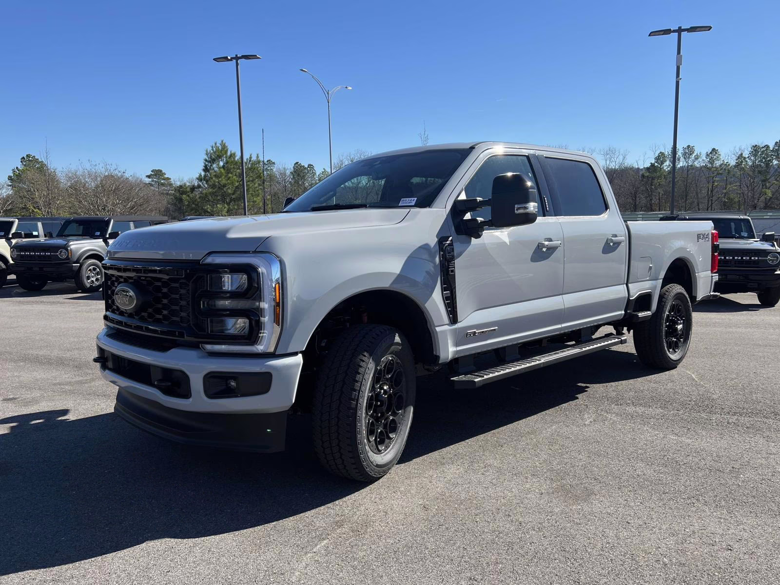 2026 Avalanche Ford Super Duty F-350 SRW Lariat 4X4 Truck