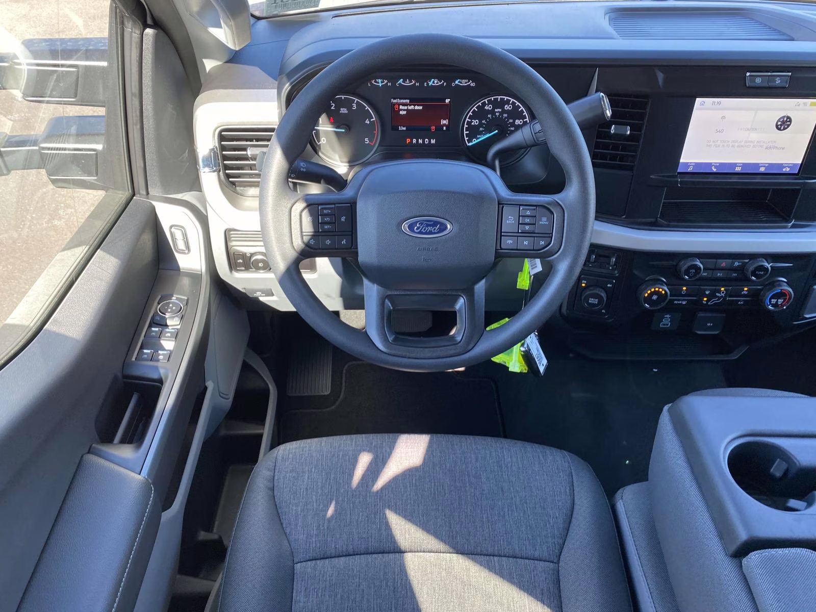 2026 Oxford White Ford Super Duty F-350 DRW XL 4X4 Truck