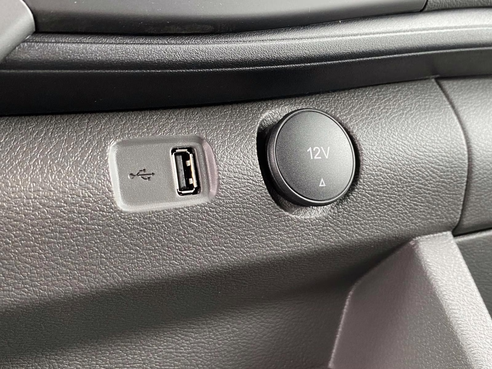 2025 Oxford White Ford Transit-250 Base AWD Van