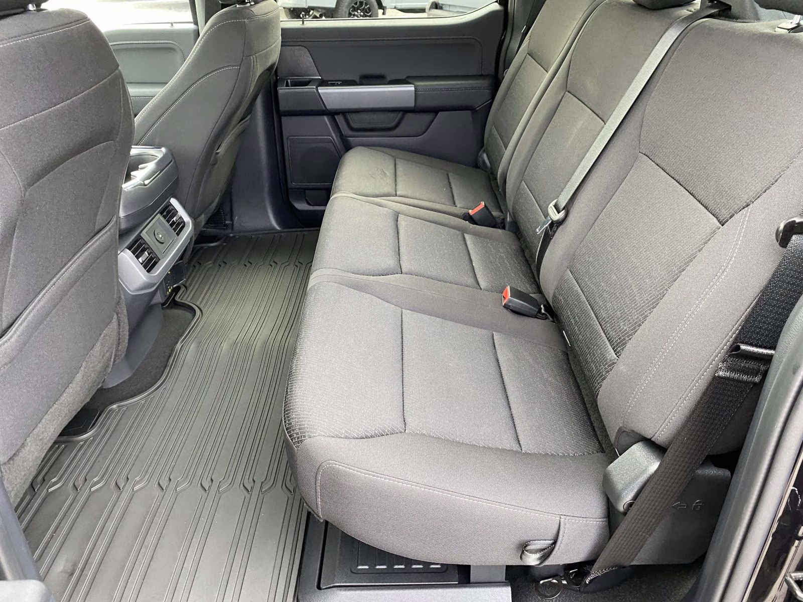 2025 Agate Black Metallic Ford F-150 XLT 4X4 Truck