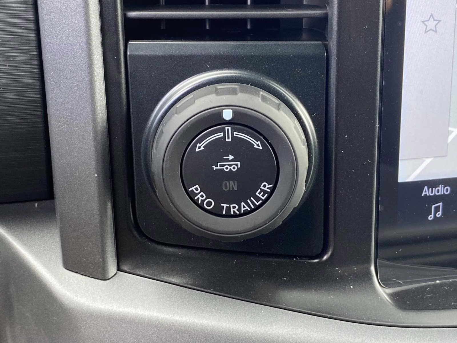 2025 Agate Black Metallic Ford F-150 XLT 4X4 Truck