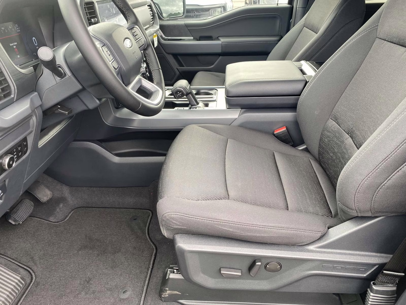 2025 Agate Black Metallic Ford F-150 XLT 4X4 Truck