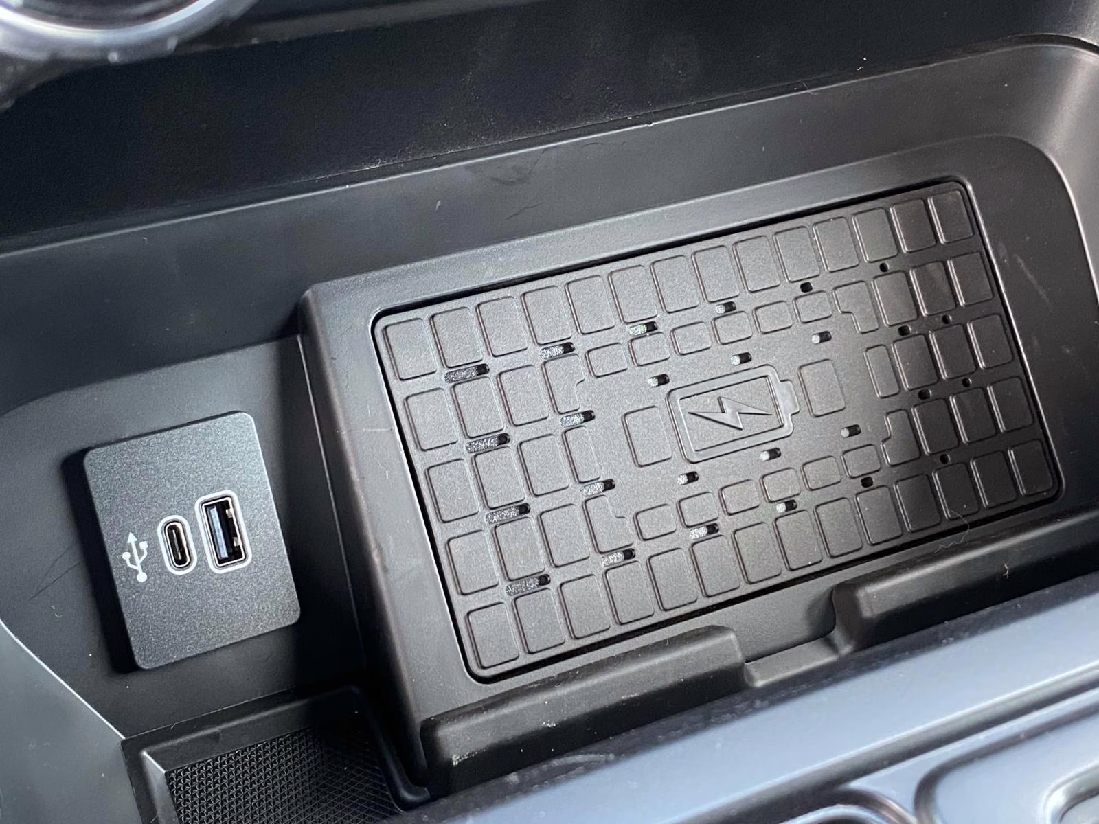 2025 Agate Black Metallic Ford F-150 XLT 4X4 Truck